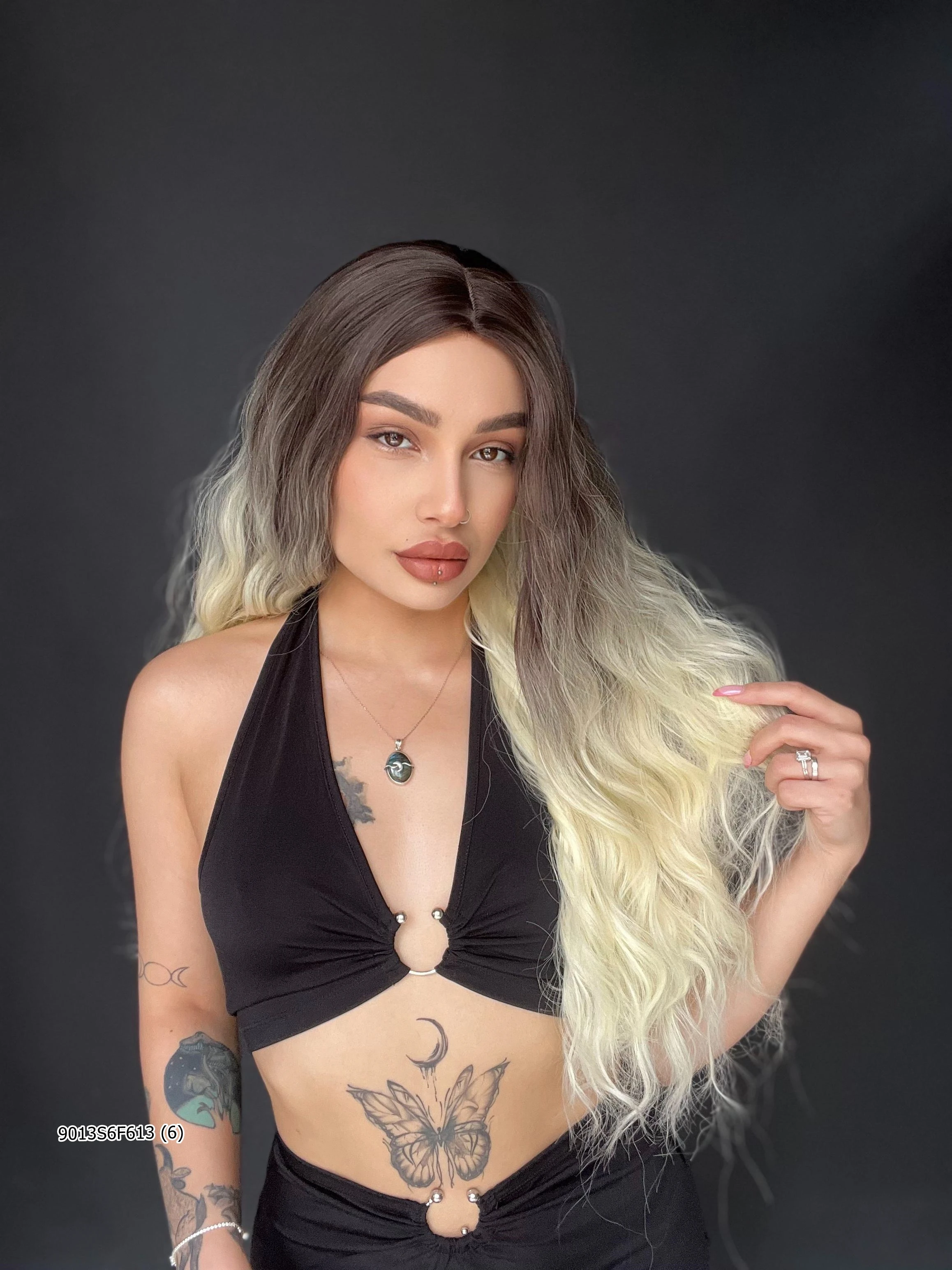 Doğal Su Dalgalı Uzun Perçemsiz Tepe kısmı deri Fiber Peruk Kumral ombreli