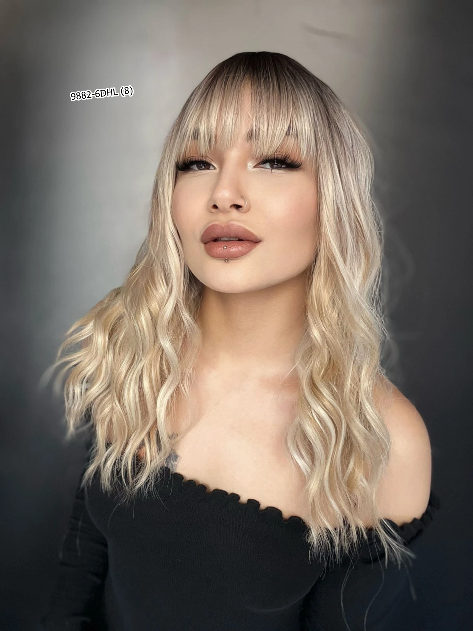 Dalgalı Kısa Perçemli Fiber Sentetik Peruk - Kahve / Platin Ombre ve Röfleli