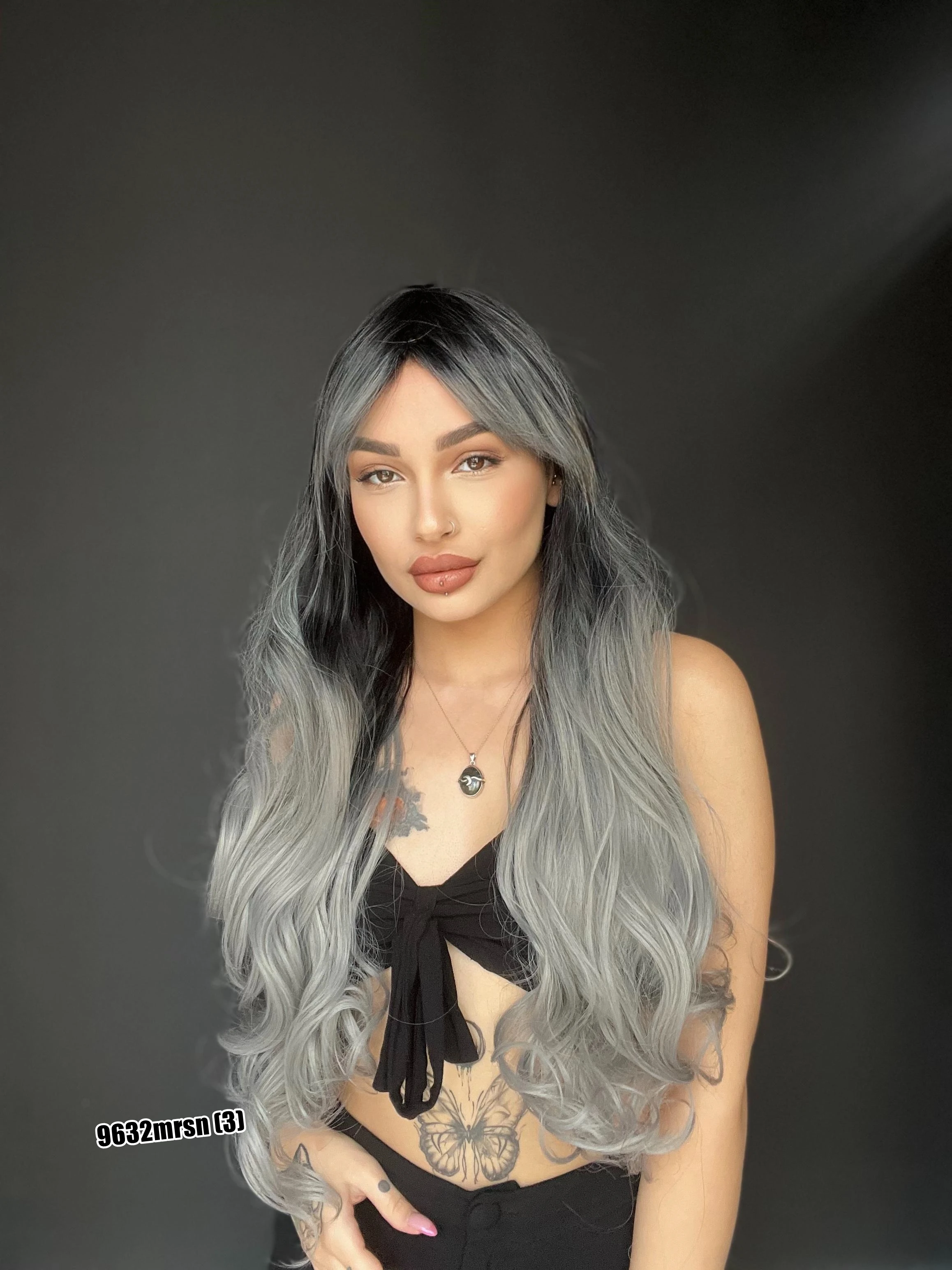 Ekstra Uzun Dalgalı Perçemli Medikal Fiber Peruk Siyah Gri msn