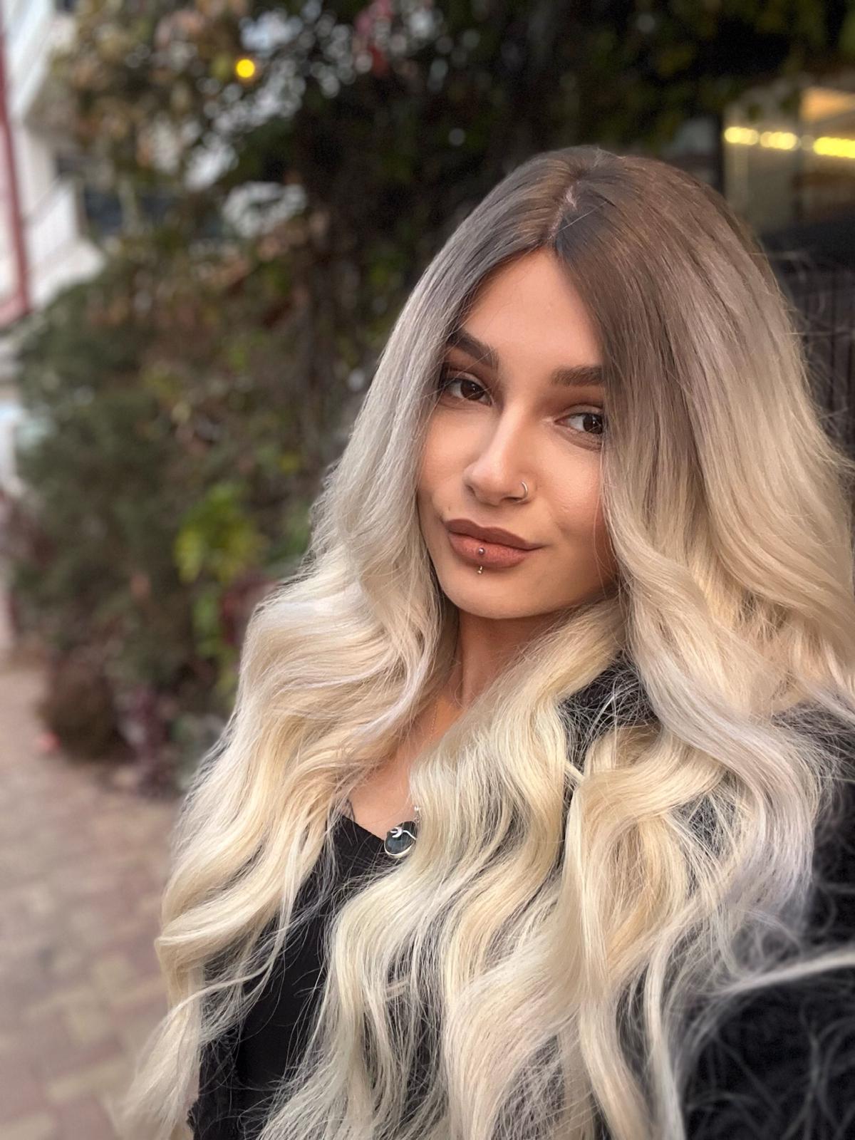 Baby ipek tabanlı Gerçek saç peruk ombreli