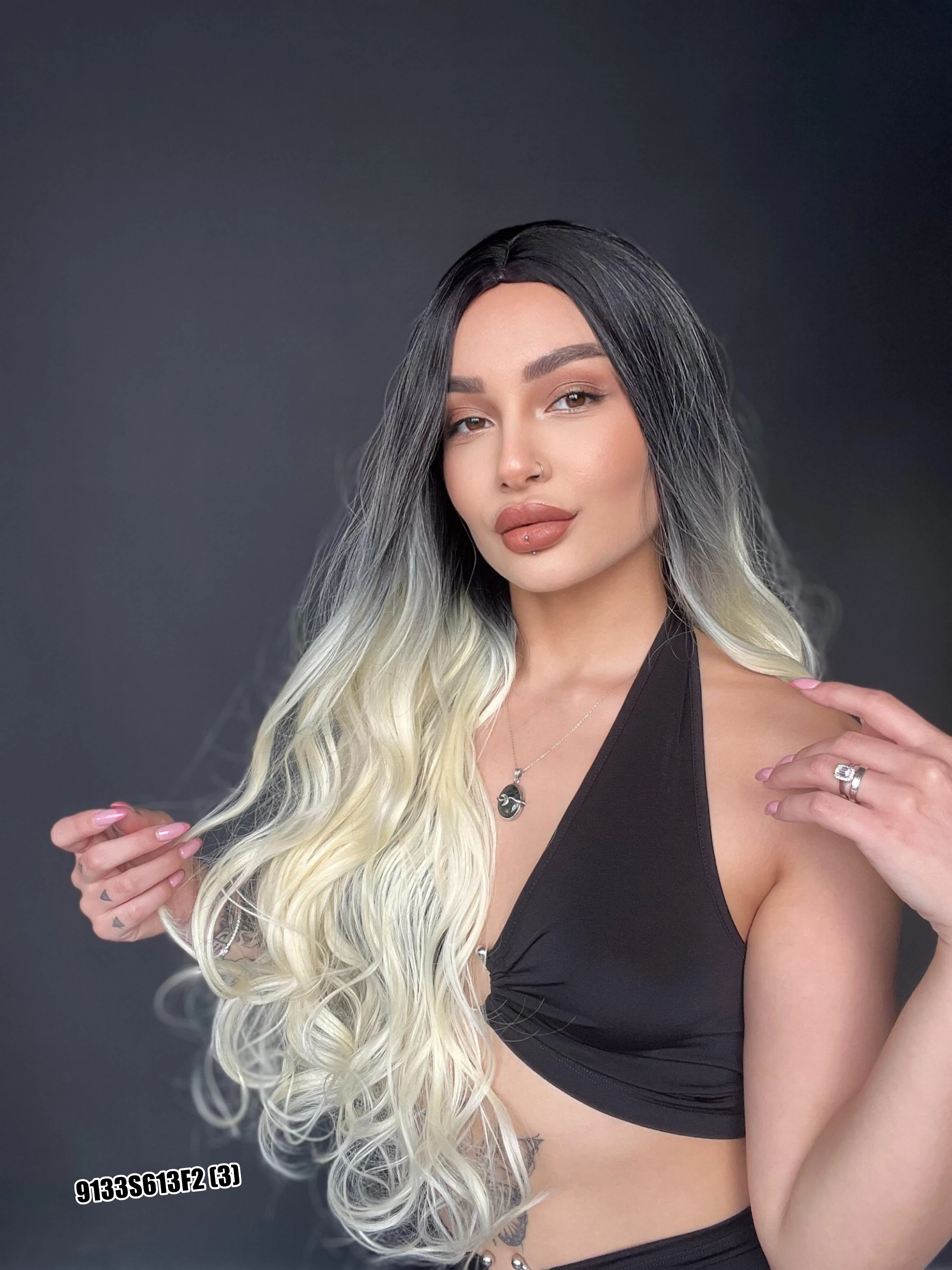 Maşa Dalgalı Fiber Sentetik Uzun Perçemsiz Peruk Siyah Platin