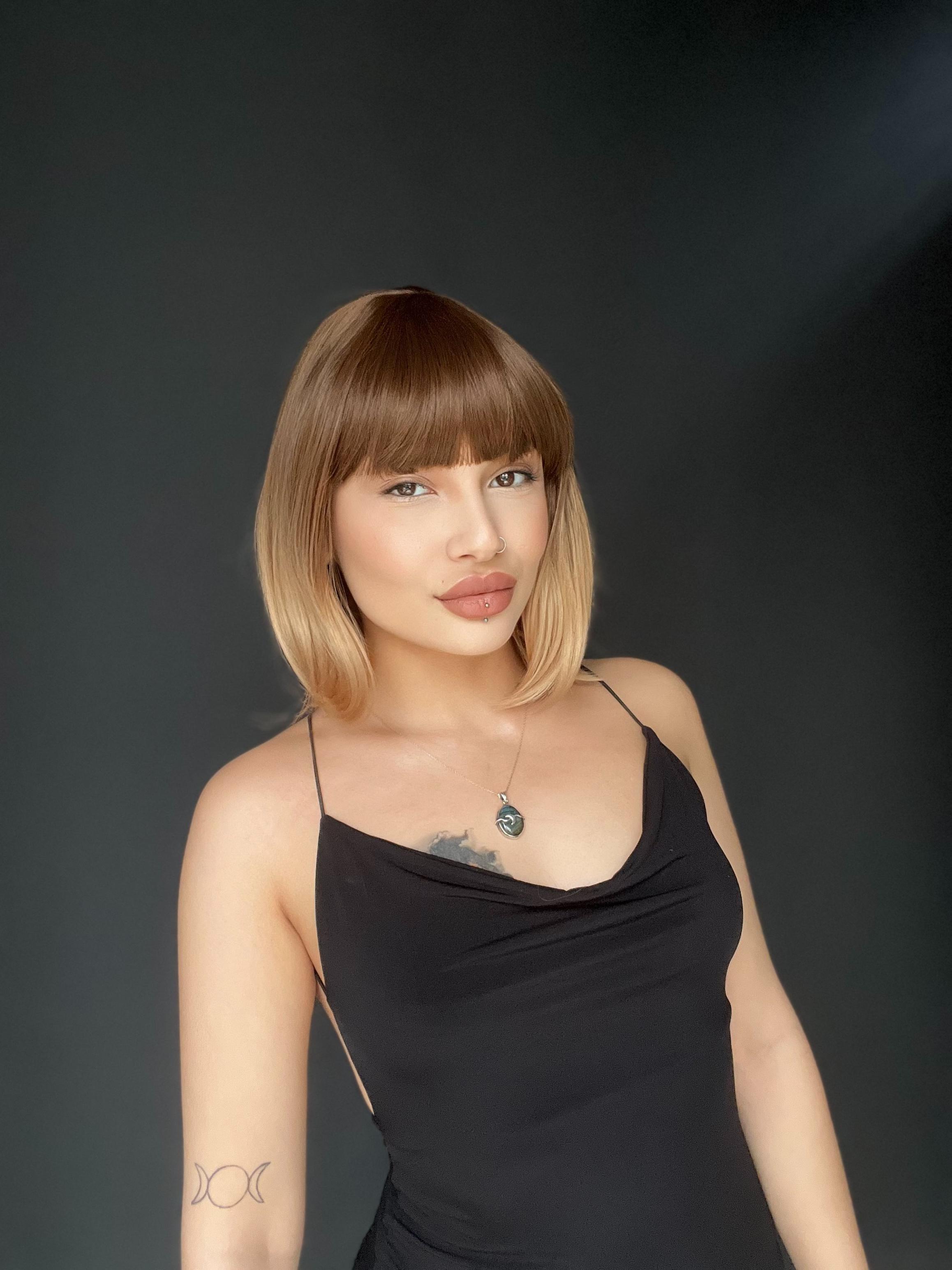 Kısa Küt Perçemli Bob Pedikal Peruk Kanser Kemoterapi uygundur Kumral Sarı