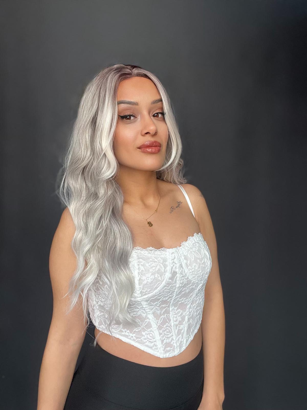 Rus Kumralı Beyaz Platin Ombre Tül Peruk (Tepe kısmı Mini Baby tabanlı Önler tül peruk)