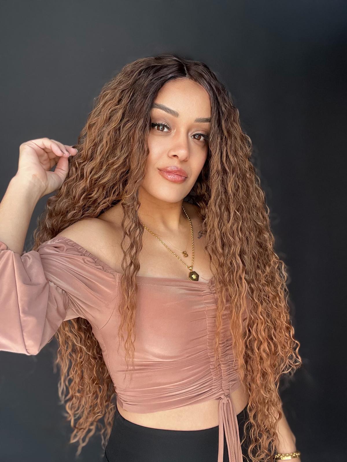 Tül Ön ve Tepe Bölgesi Hava Alan Peruk - Ortadan Ayrım