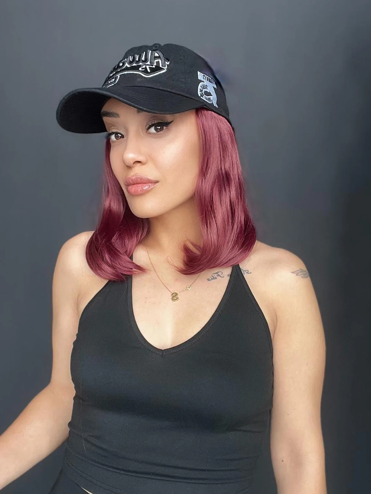 Şapkalı çıtçıt yarımay saç-Şapka içerisine saçlar dikilmiştir ve çok kullanışlıdır