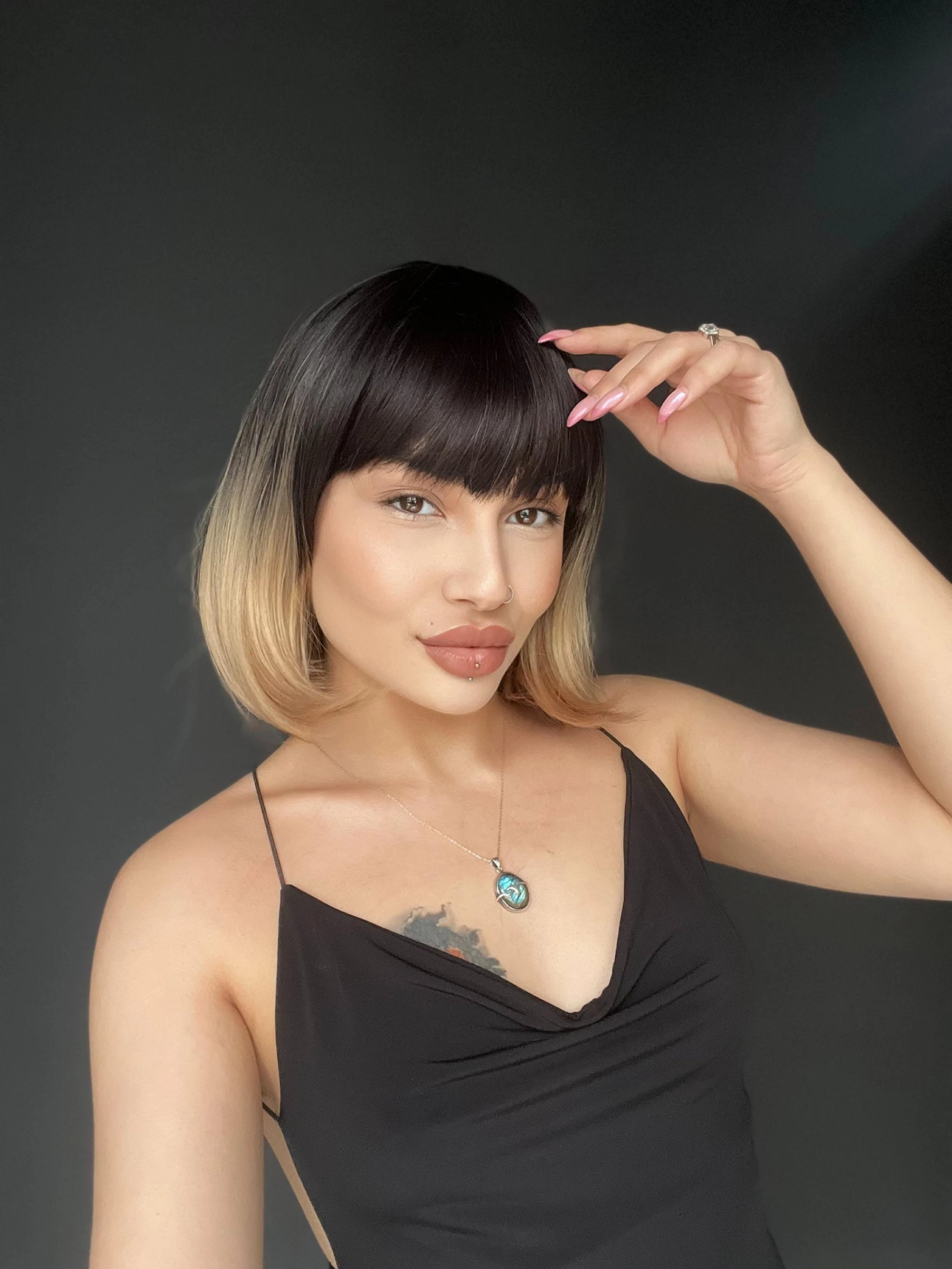 Kısa Küt Perçemli Bob Pedikal Peruk Kanser Kemoterapi uygundur Siyak kumral