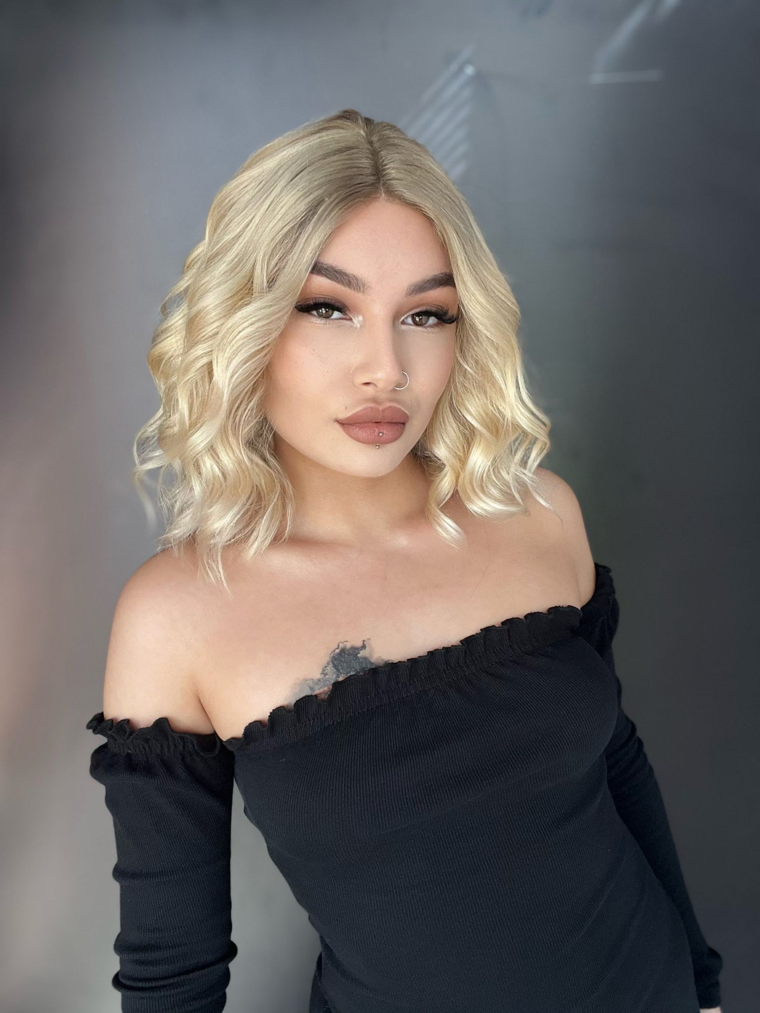 Orta boy Gerçek saç ombreli tül peruk