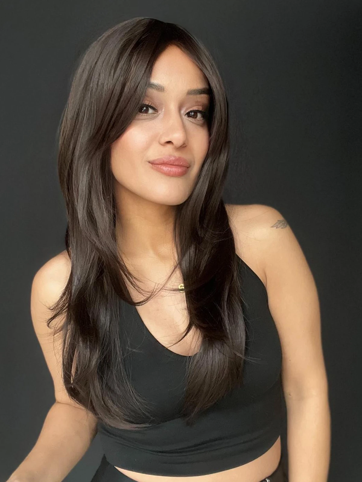 Katlı Kesimli Tepe cilt görünümlü Orta boy peruk