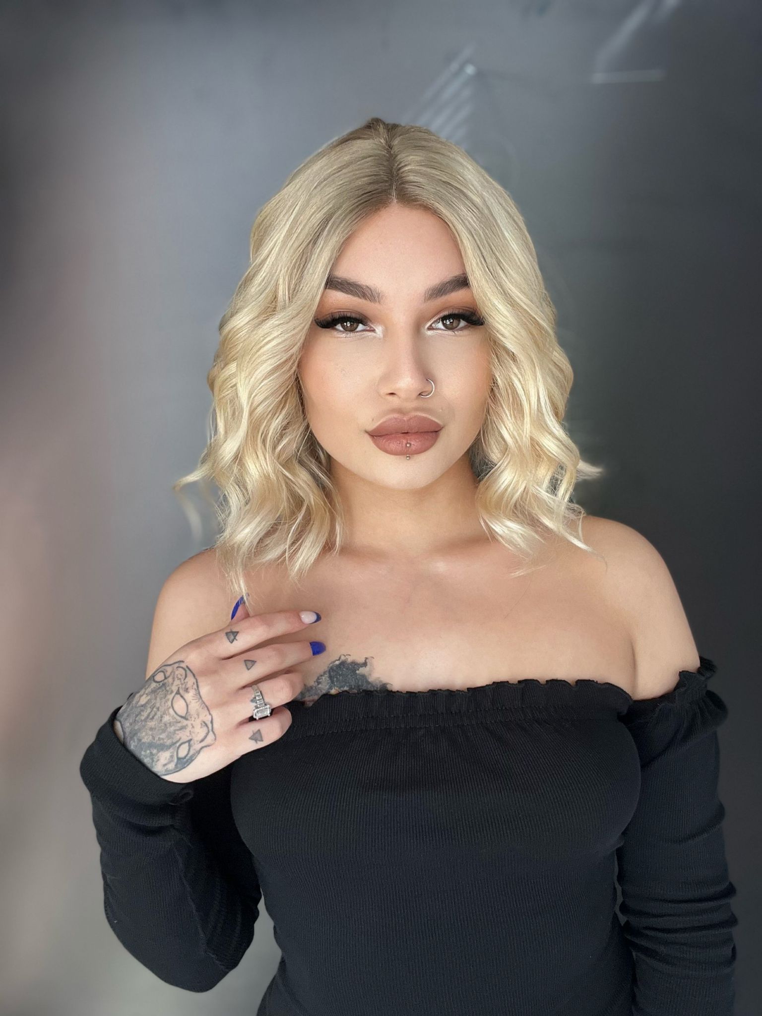 Orta boy Gerçek saç ombreli tül peruk