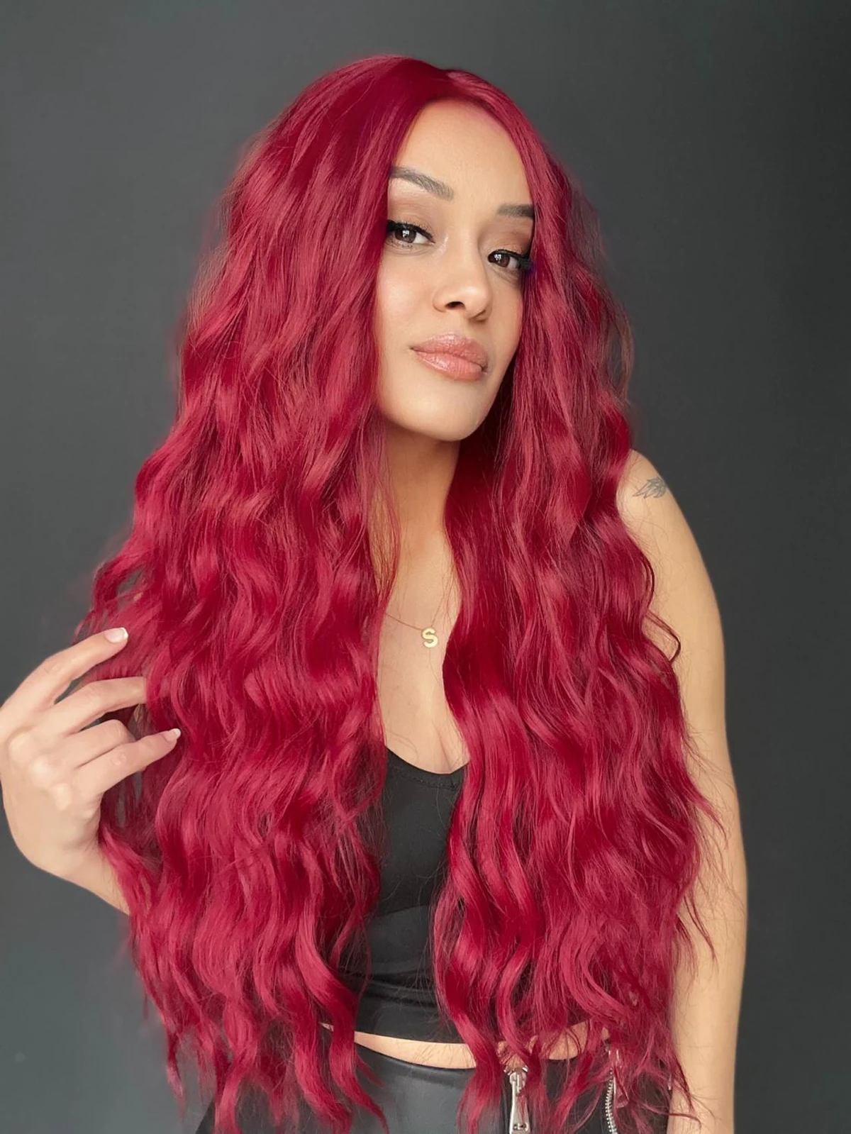 Uzun Doğal Su dalgalı Perçemsiz Tepesi Baş derisi görünümlü Yeni sezon