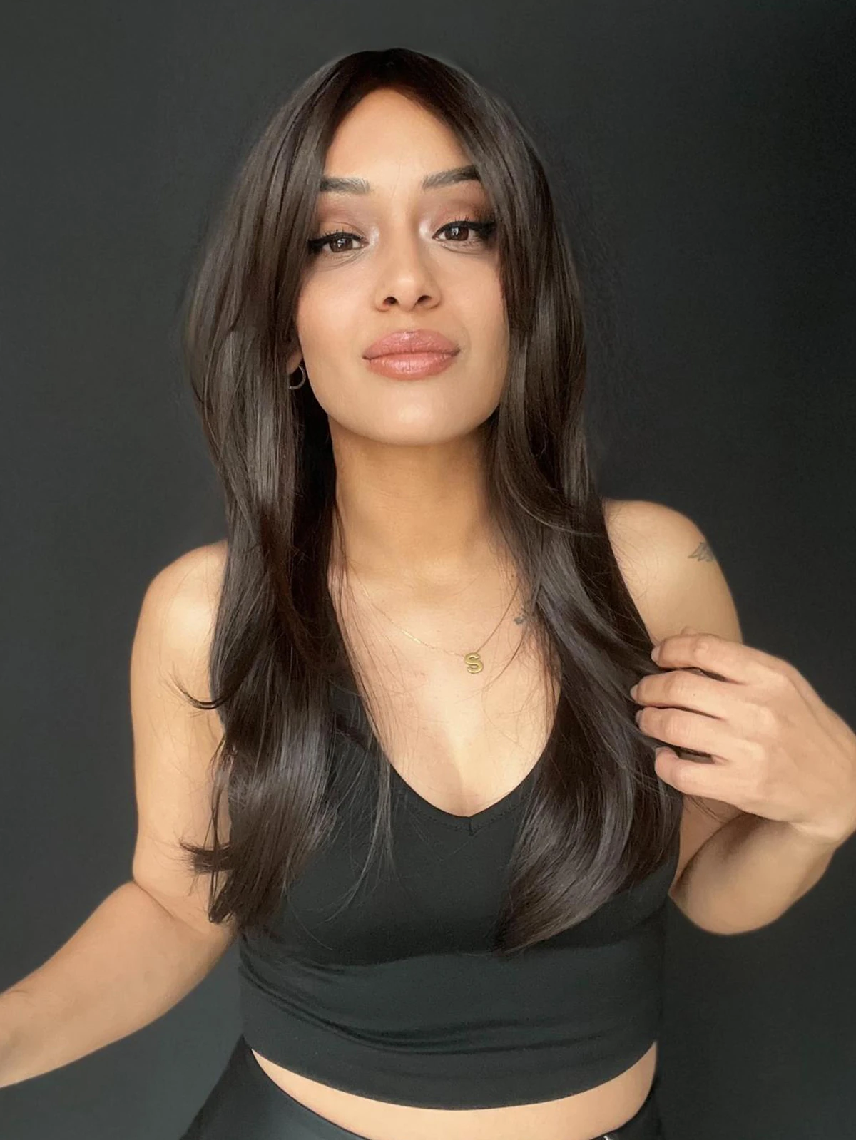 Katlı Kesimli Tepe cilt görünümlü Orta boy peruk