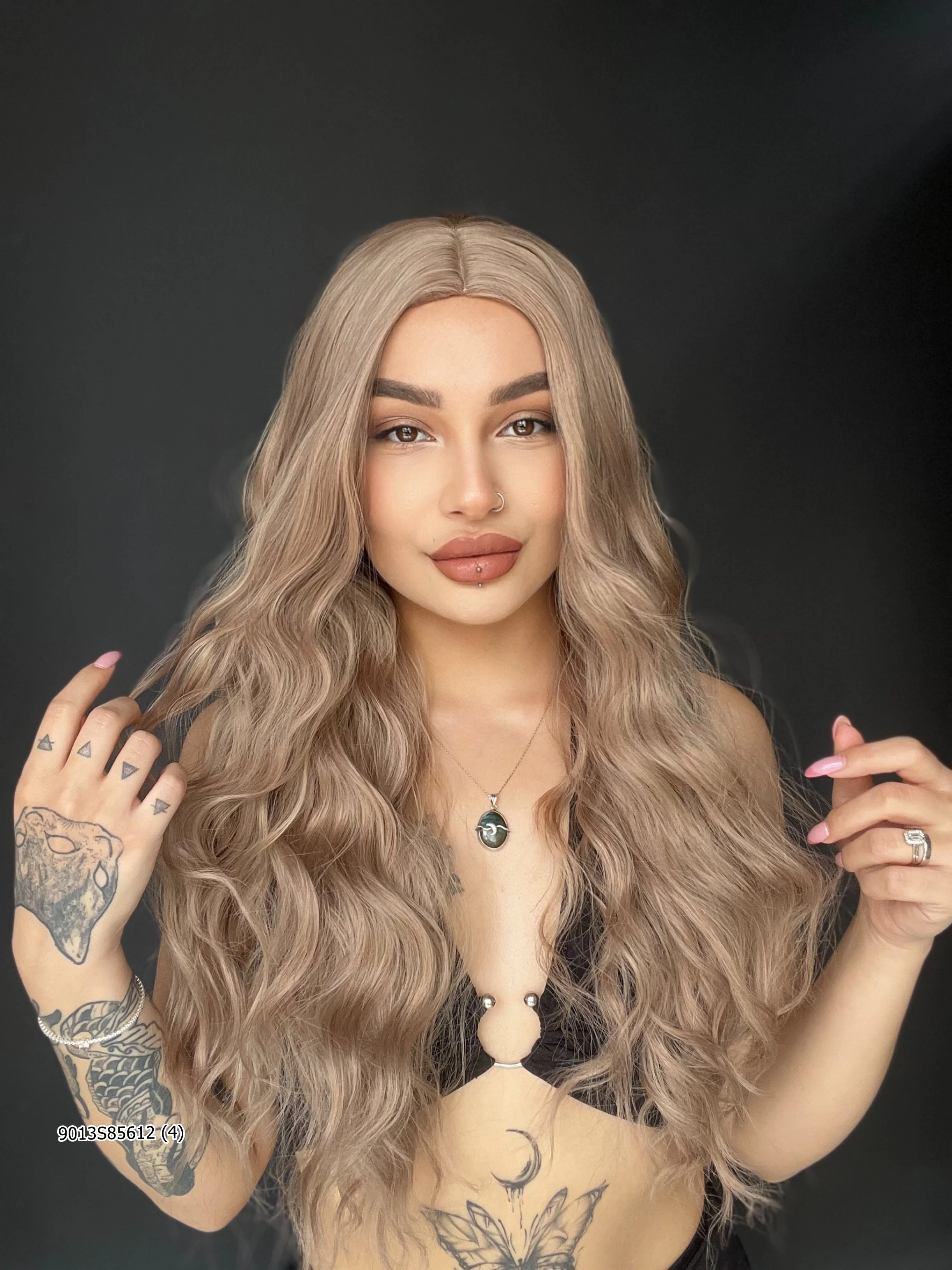 Doğal Su Dalgalı Uzun Perçemsiz Tepe kısmı deri Fiber Kül Grisi