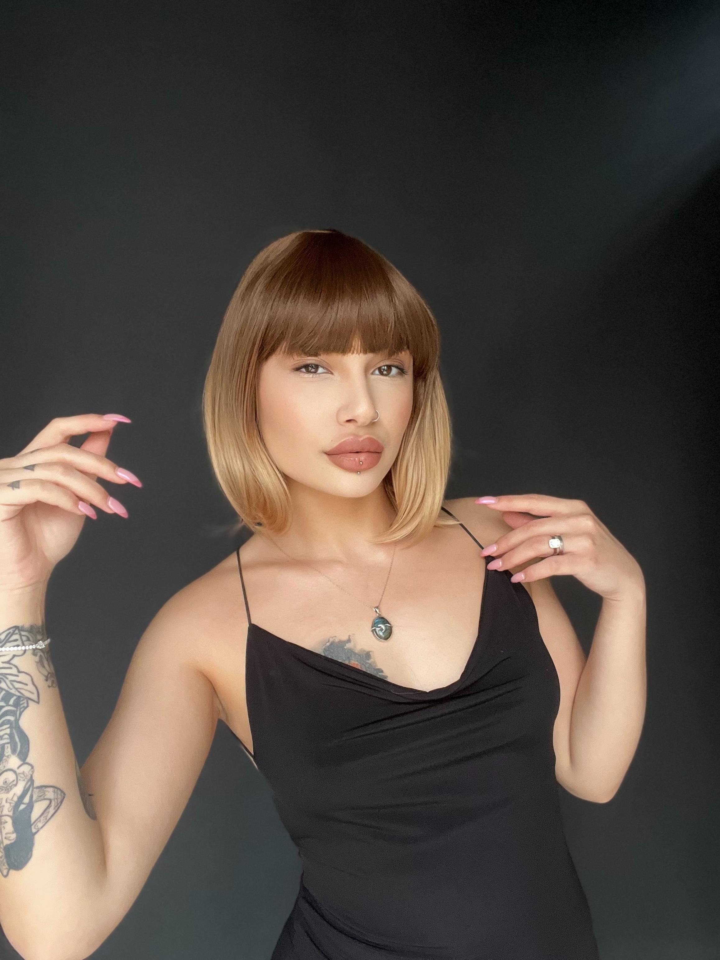 Kısa Küt Perçemli Bob Pedikal Peruk Kanser Kemoterapi uygundur Kumral Sarı