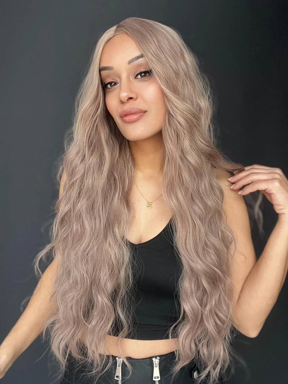 Uzun Doğal Su dalgalı Perçemsiz Tepesi Baş derisi görünümlü Yeni sezon