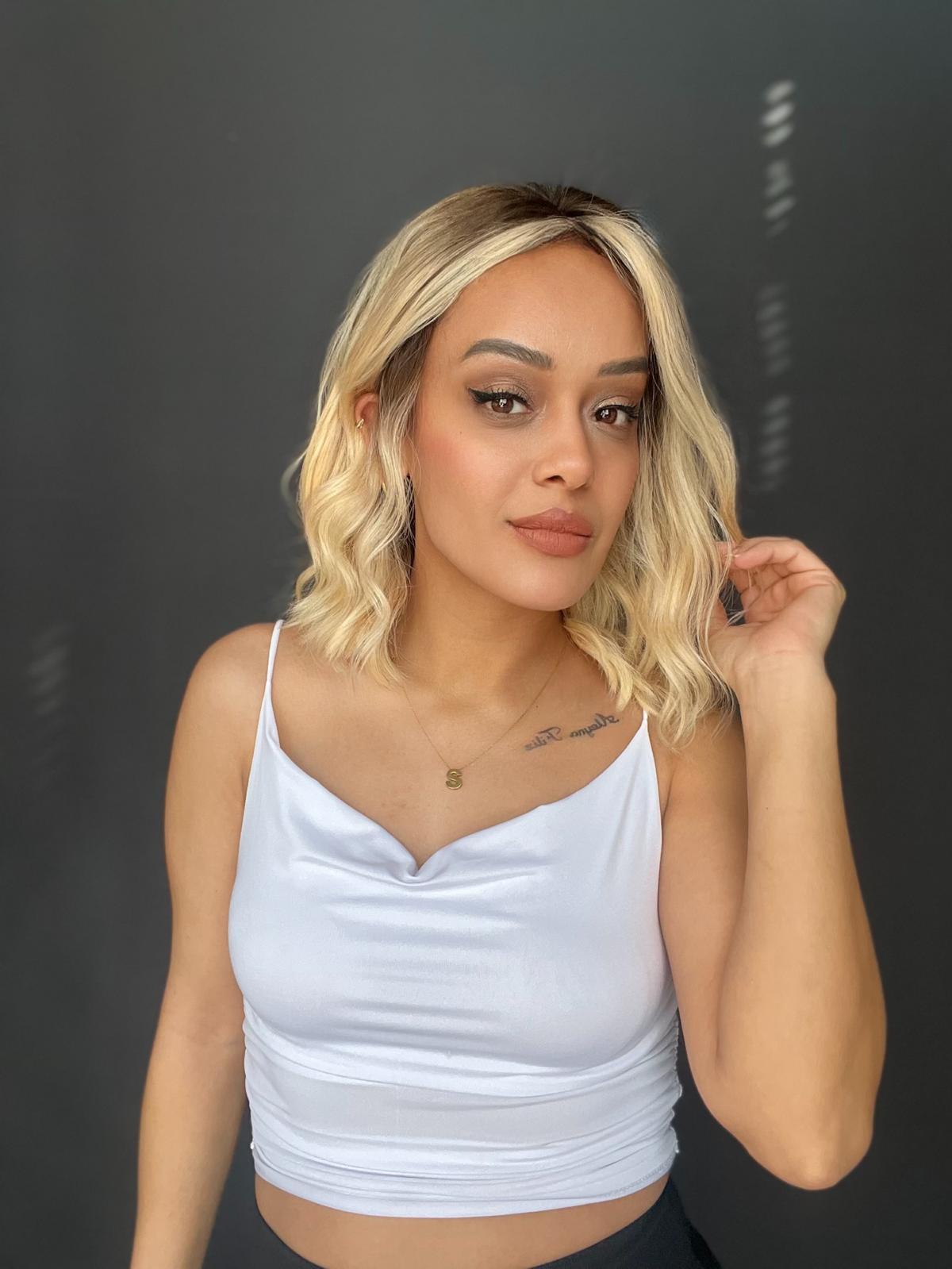 Orta boy Gerçek saç ombreli tül peruk