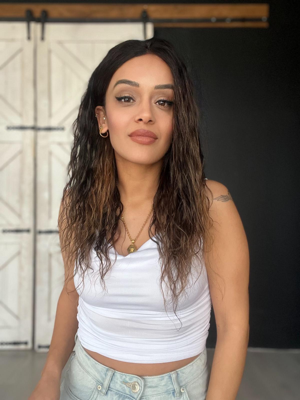 Yıka Çık orjinal su dalgası Tül peruk Işıltılı renk