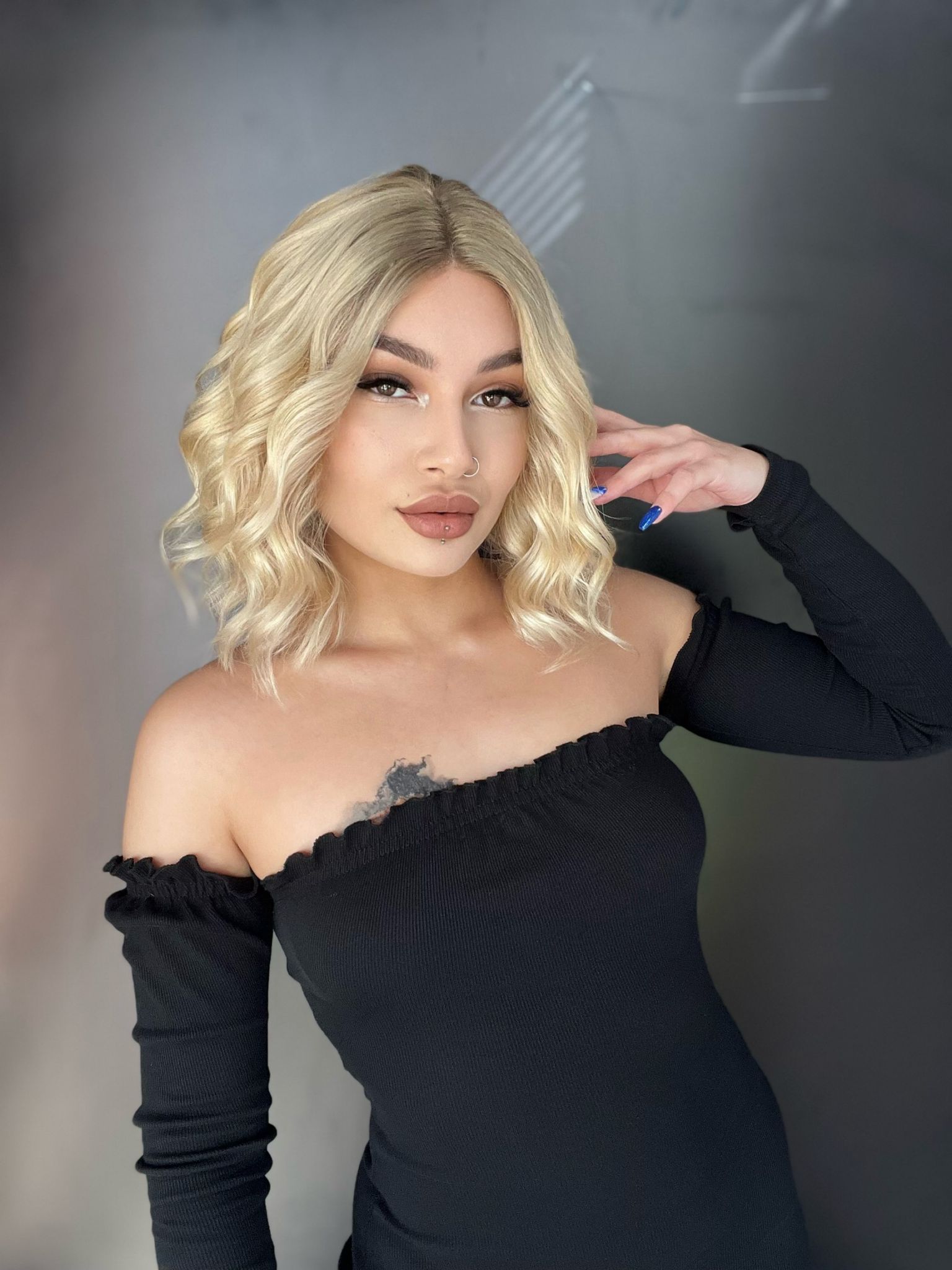 Orta boy Gerçek saç ombreli tül peruk