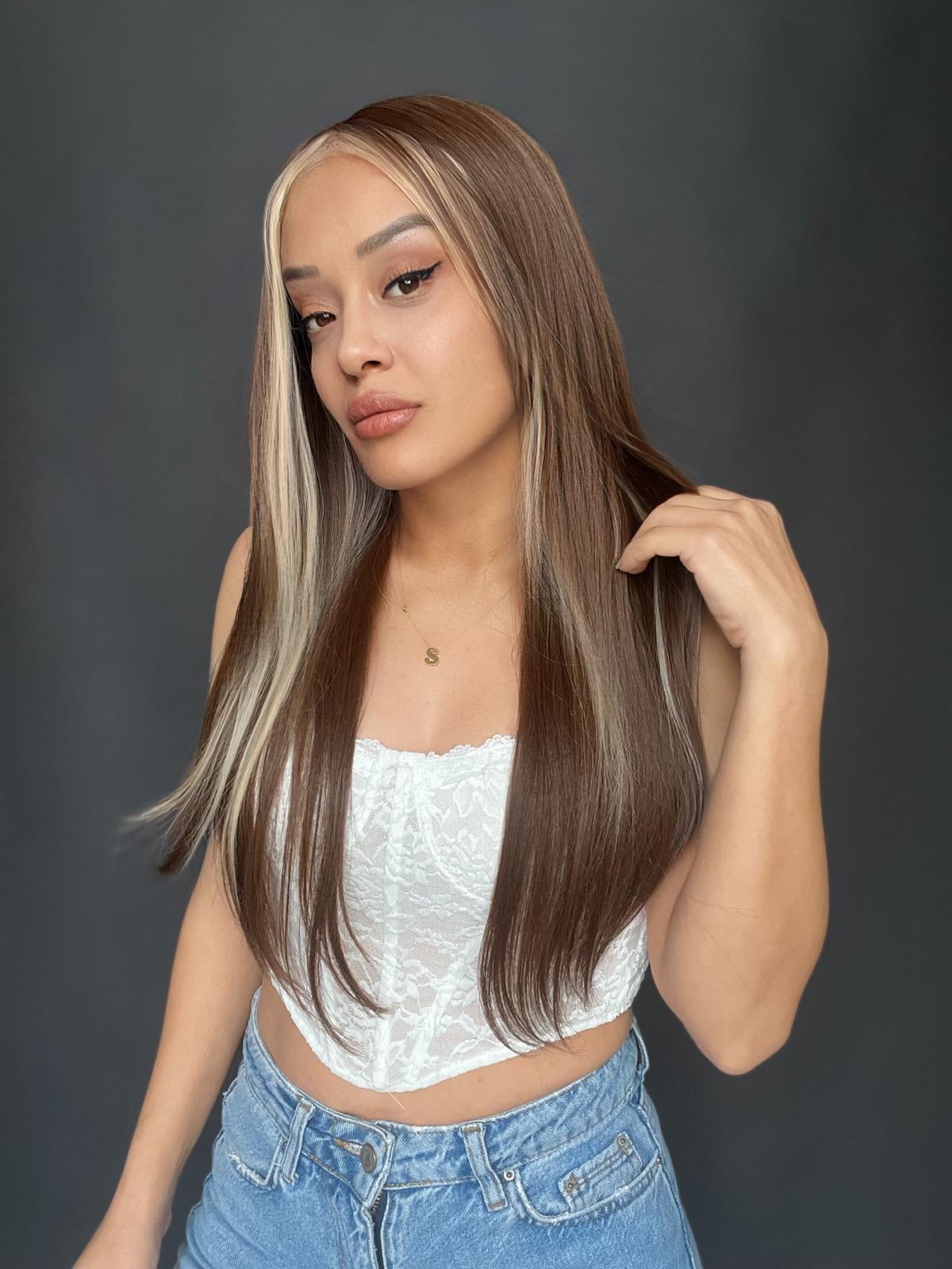 Açık Kahverengi / Önler Platin Işıltılı Tül Peruk (T Tül peruk sabit ayrımlı)