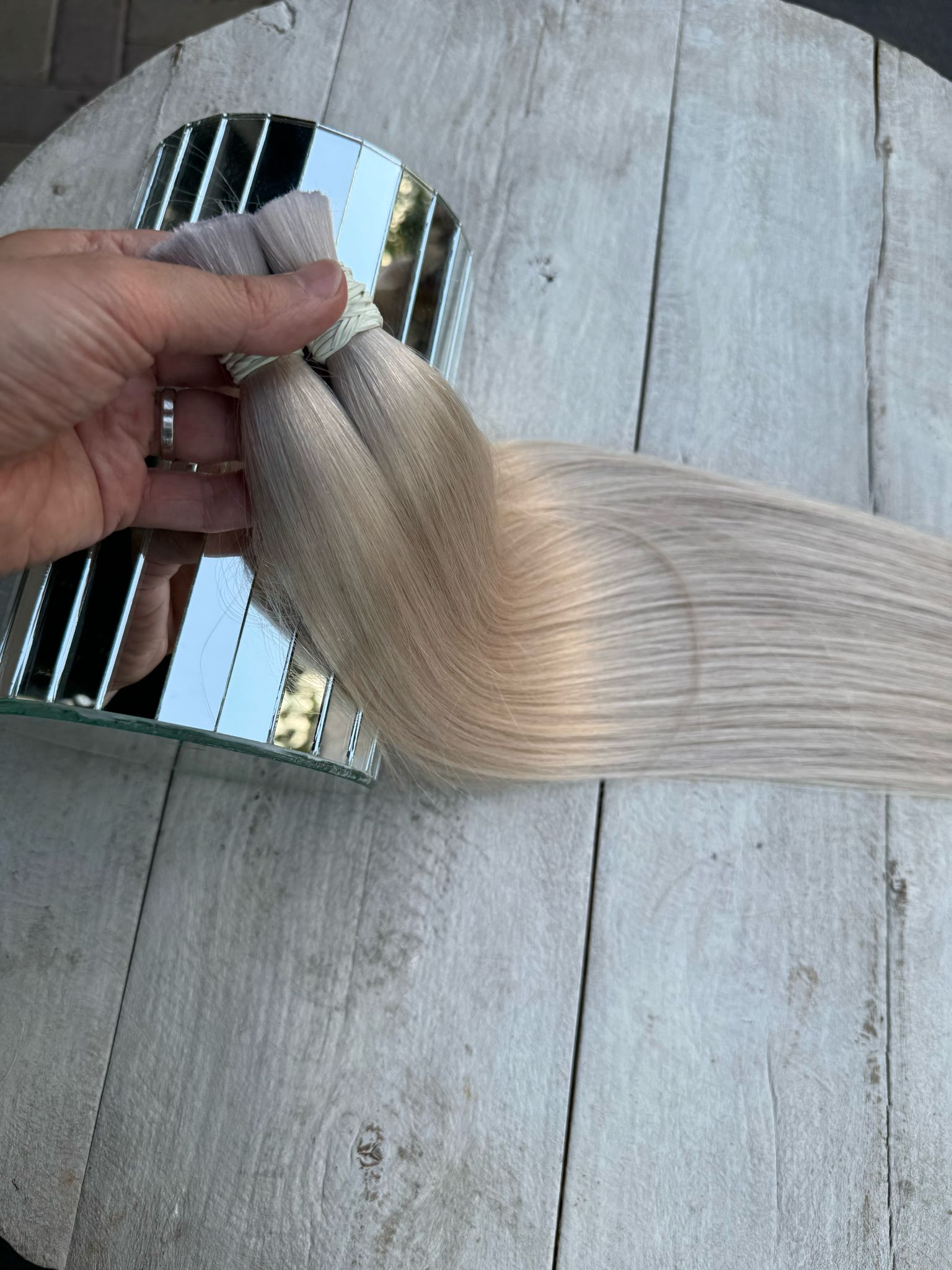 Silver 70 cm uzunlukta 200 gram Bogum ham saç .İstediğiniz ürün size özel atölyede hazırlanır