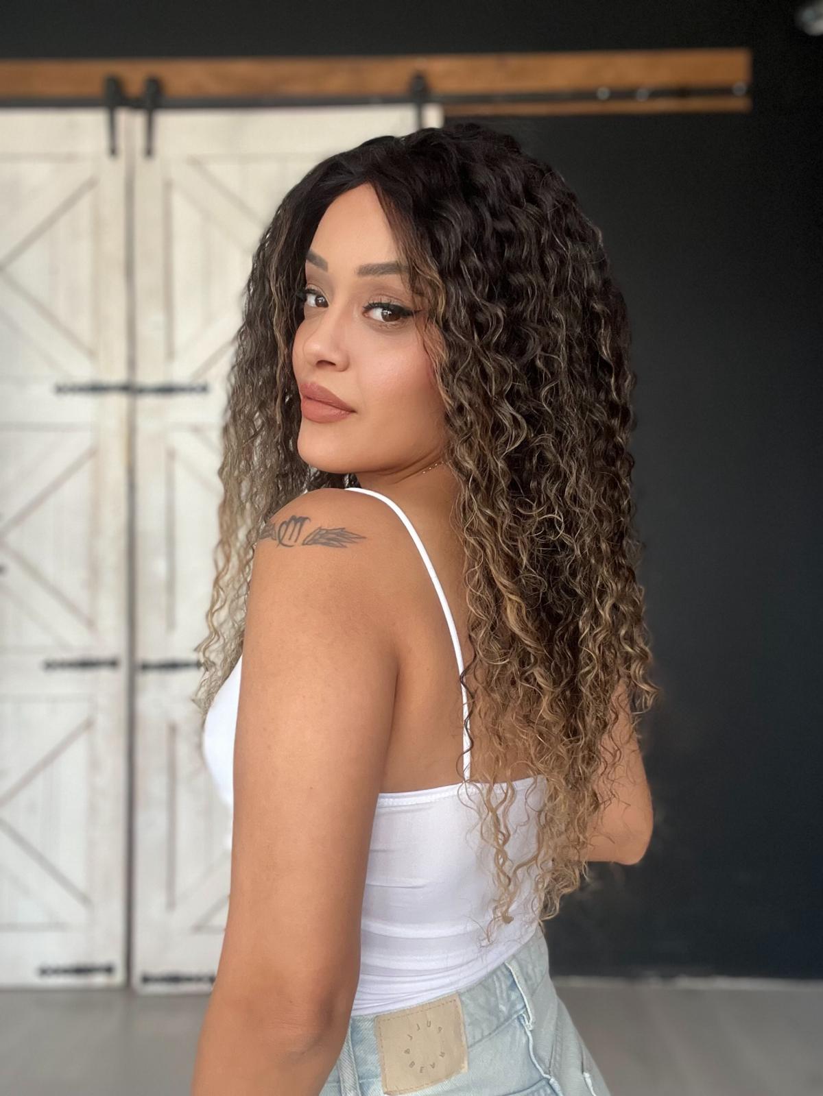 Yıka Çık orjinal su dalgası Tül peruk Işıltılı renk