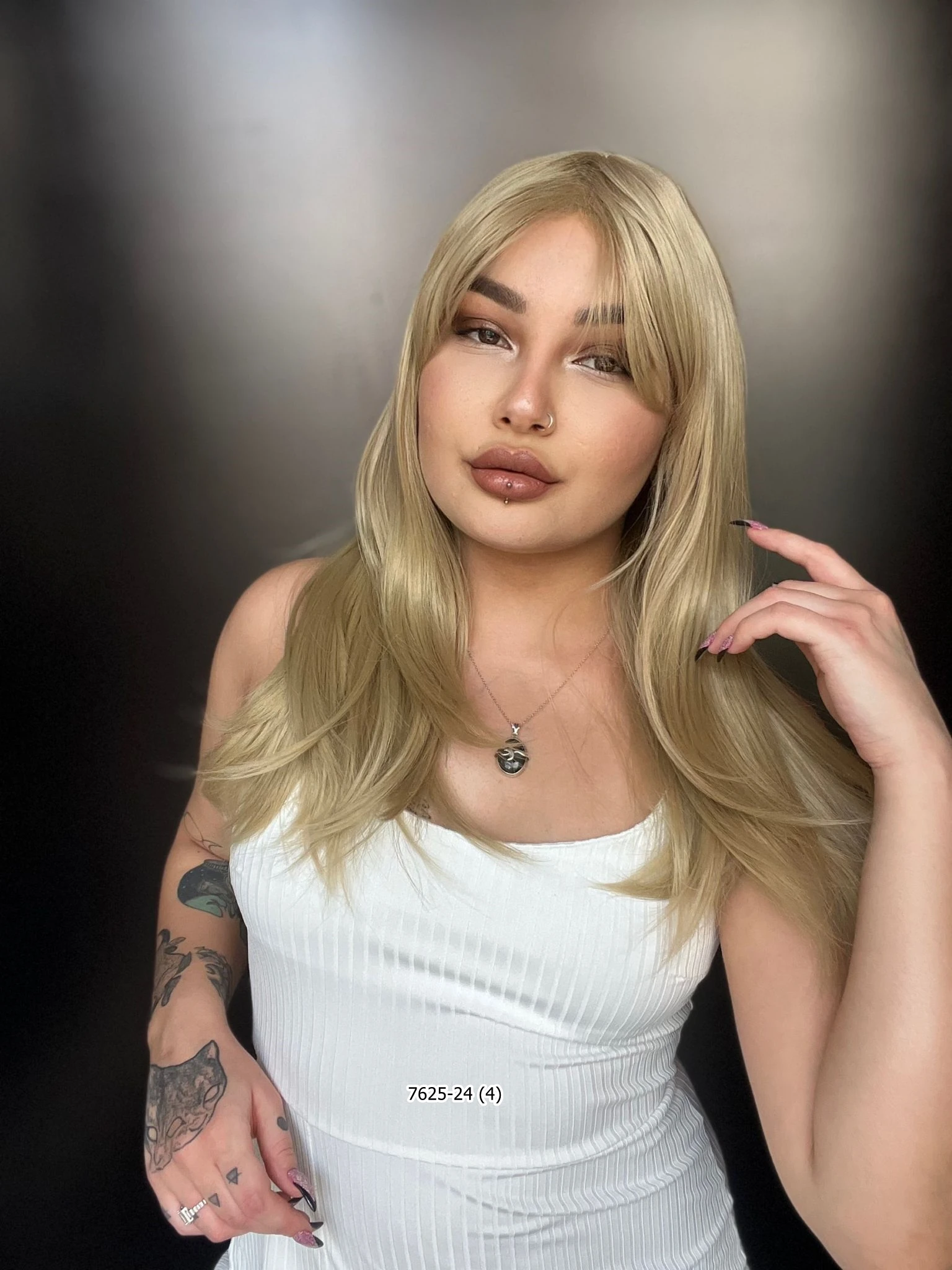 Düz Perçemli Orta Boy Fiber Sentetik Peruk - Balköpüğü