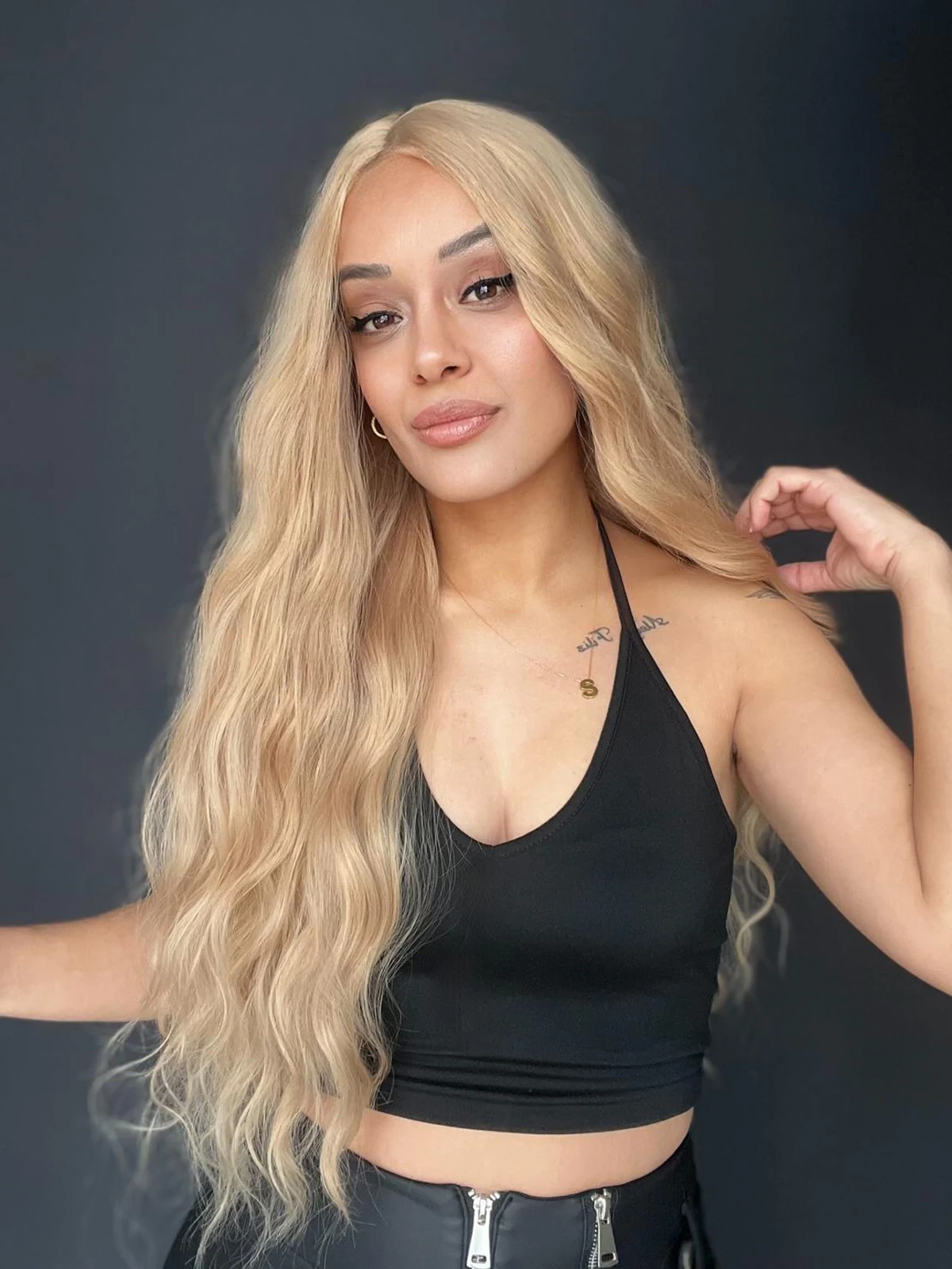 Uzun Doğal Su dalgalı Perçemsiz Tepesi Baş derisi görünümlü Yeni sezon