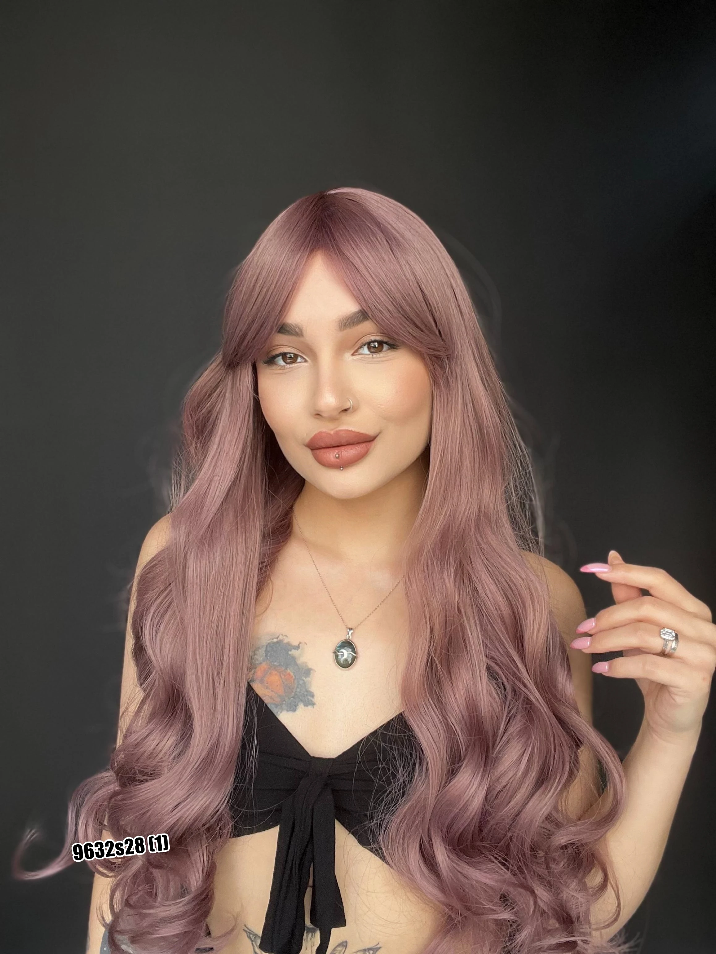 Ekstra Uzun Dalgalı Perçemli Medikal Fiber Peruk Leylak