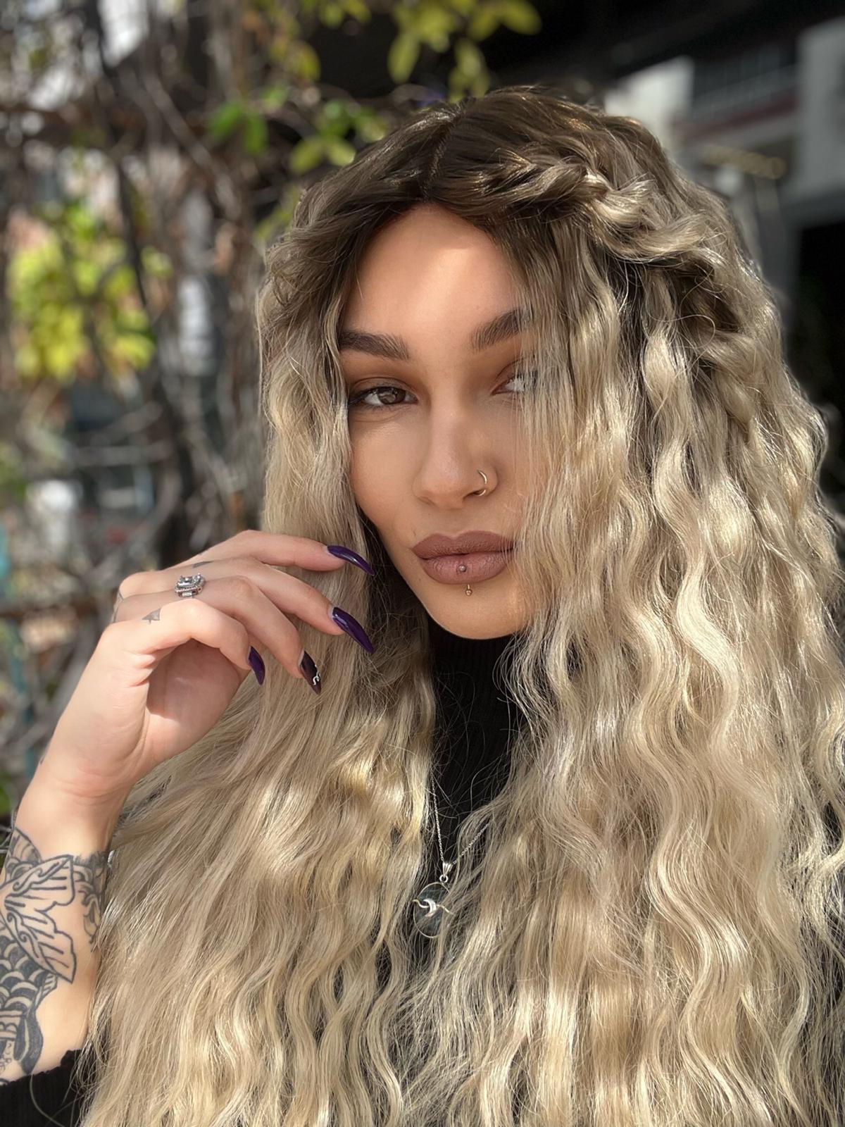 Baby ipek tabanlı Gerçek saç peruk Platin ombreli