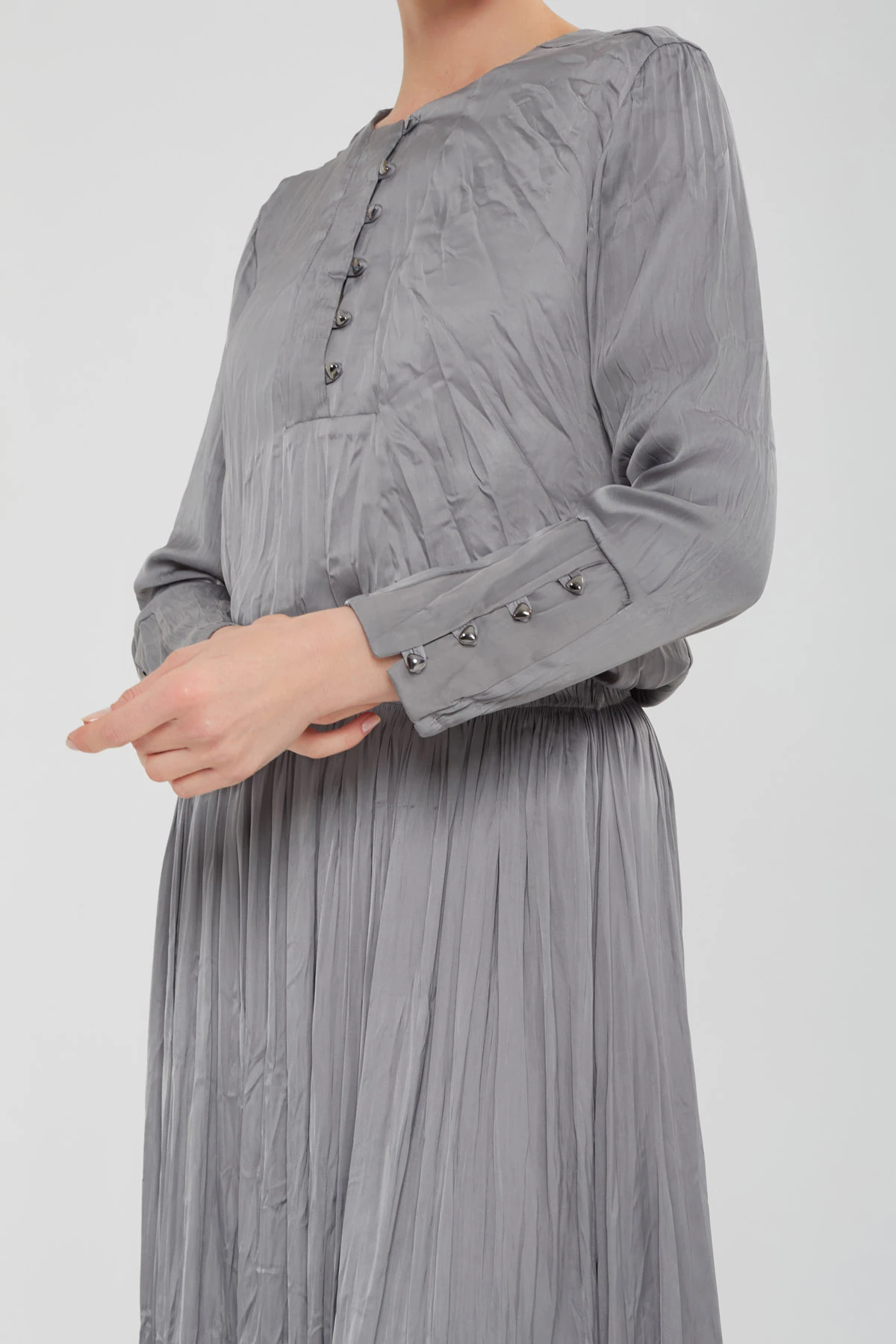 Kırışık Saten Etekli Takım 8526