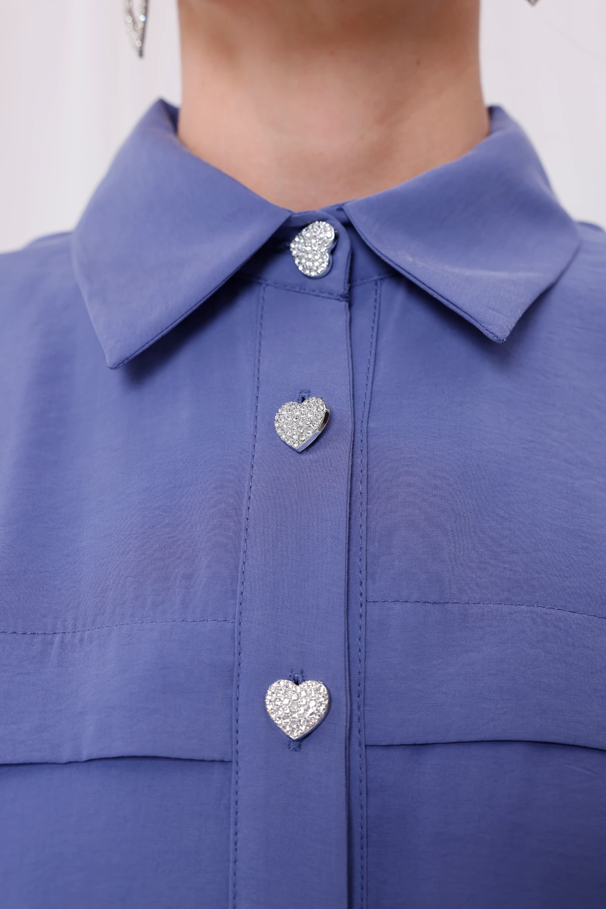 Kadın Şık Modal Kumaş Kalp Düğme Detaylı Bluz 4162