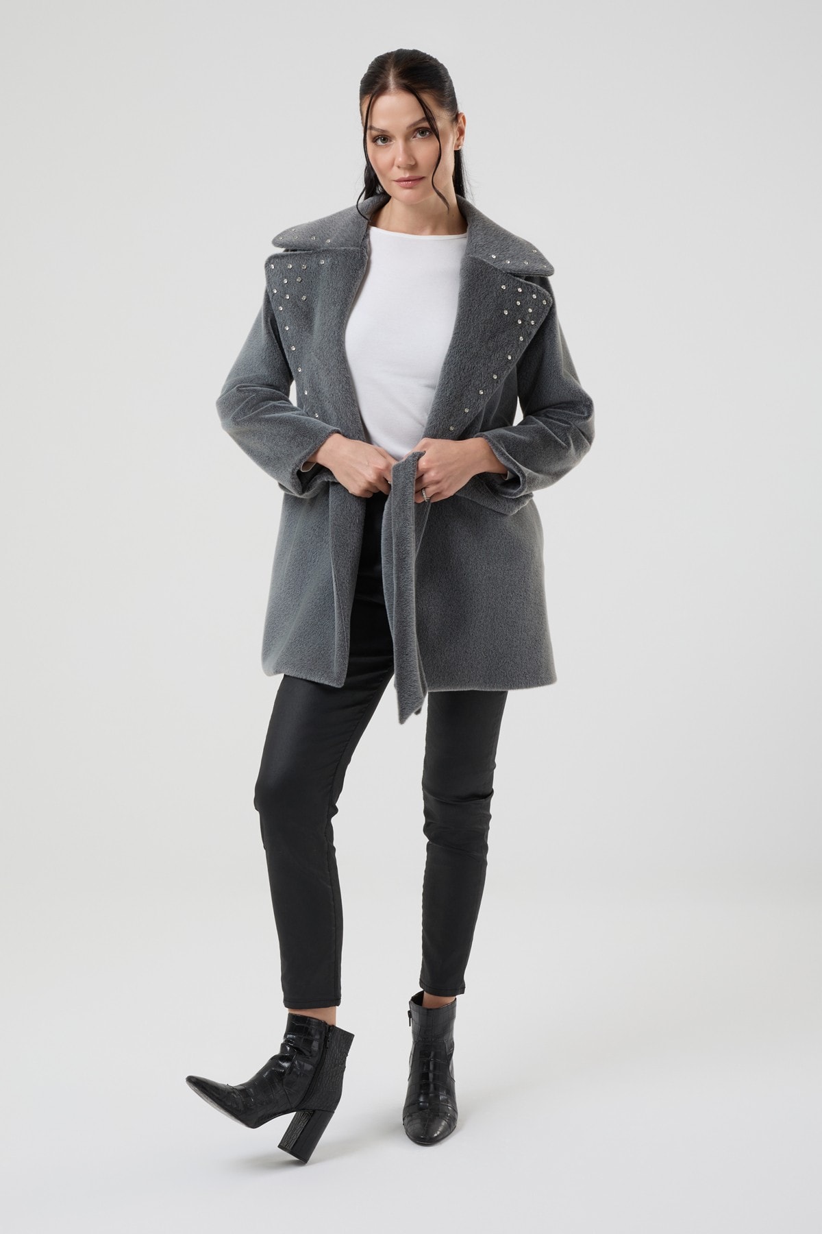 Kadın Yaka Taş Detaylı Astarlı Kaşe Kürk 9273