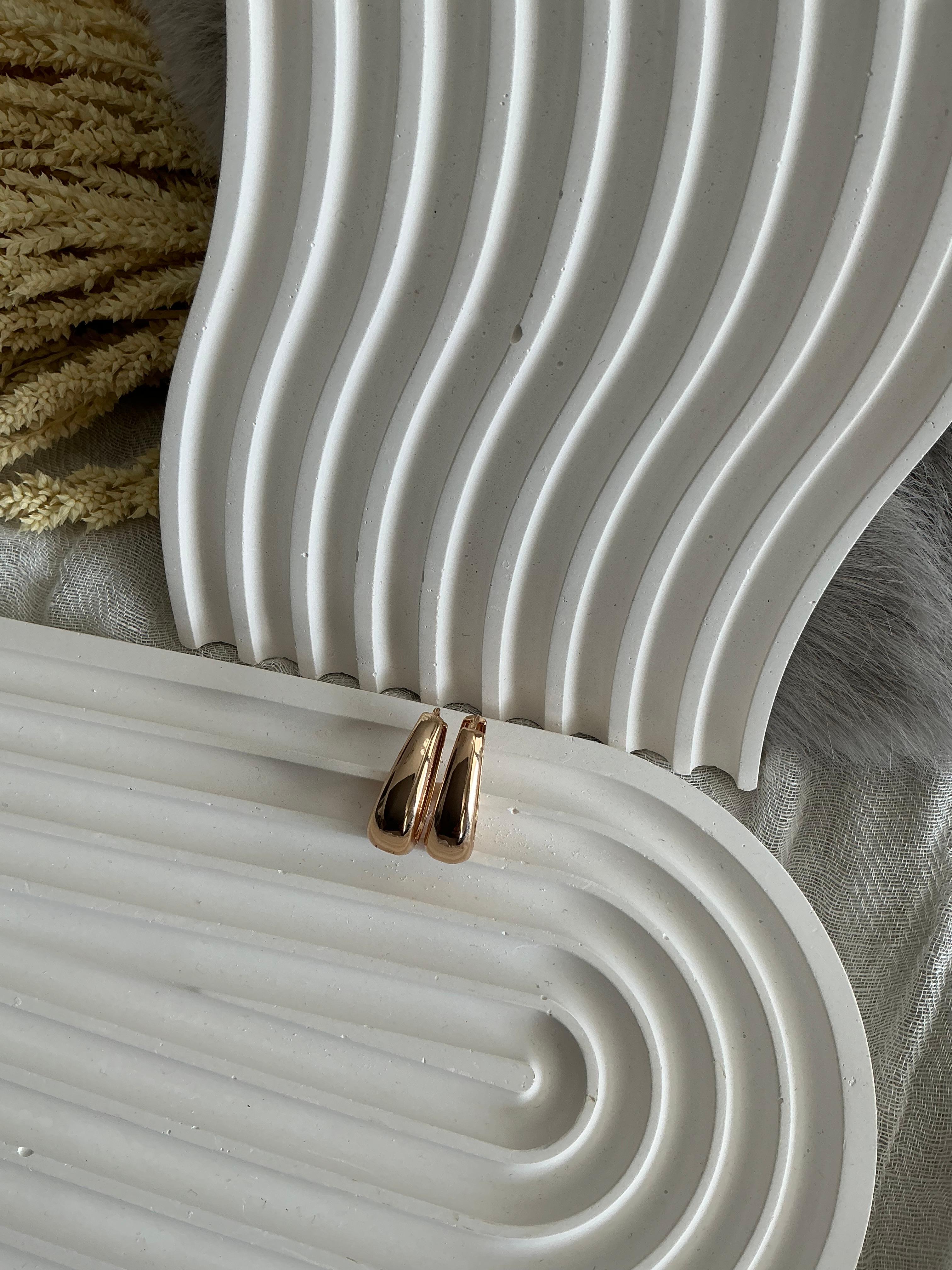 Oval Gold Plaka Küpe