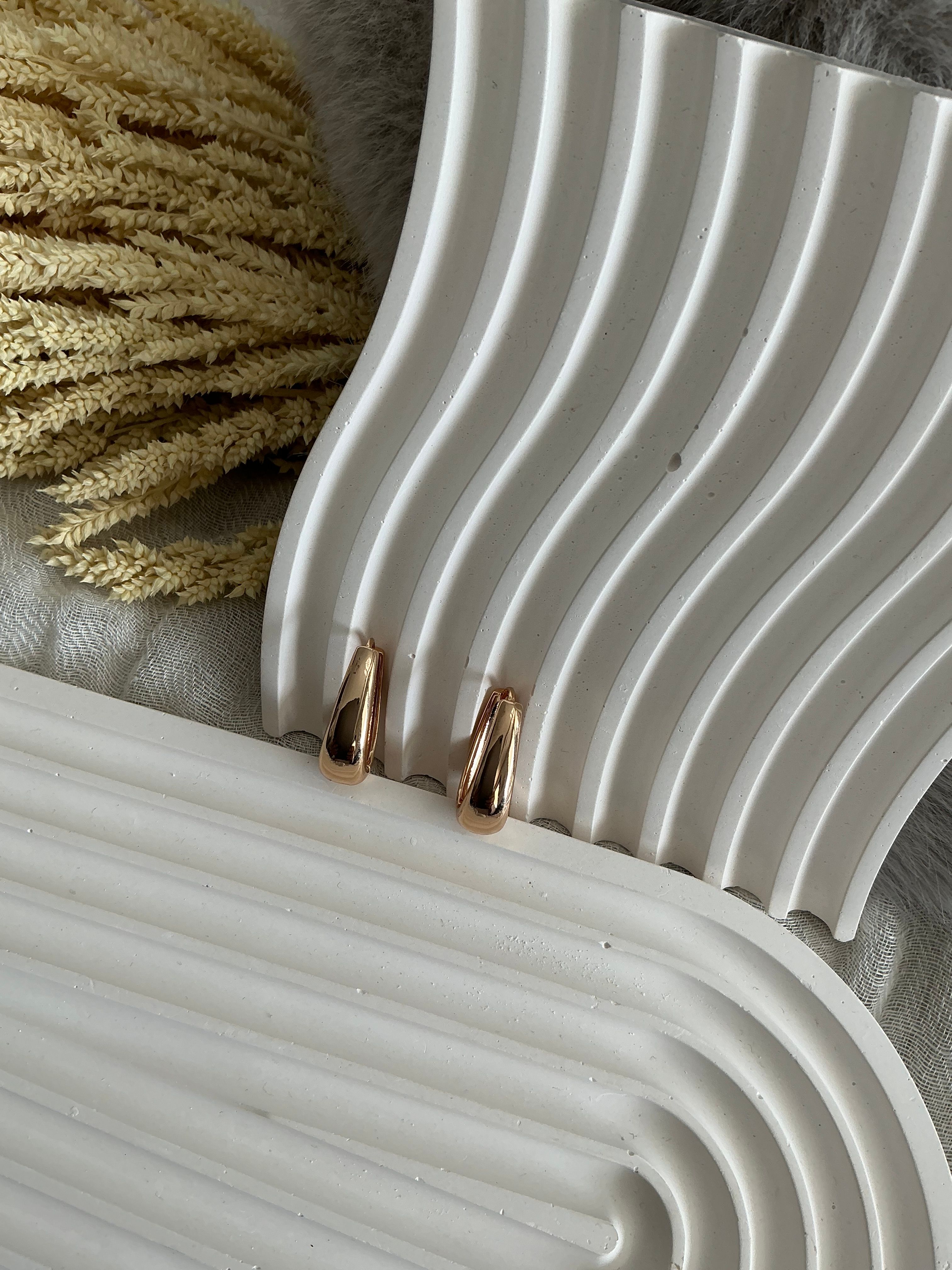 Oval Gold Plaka Küpe