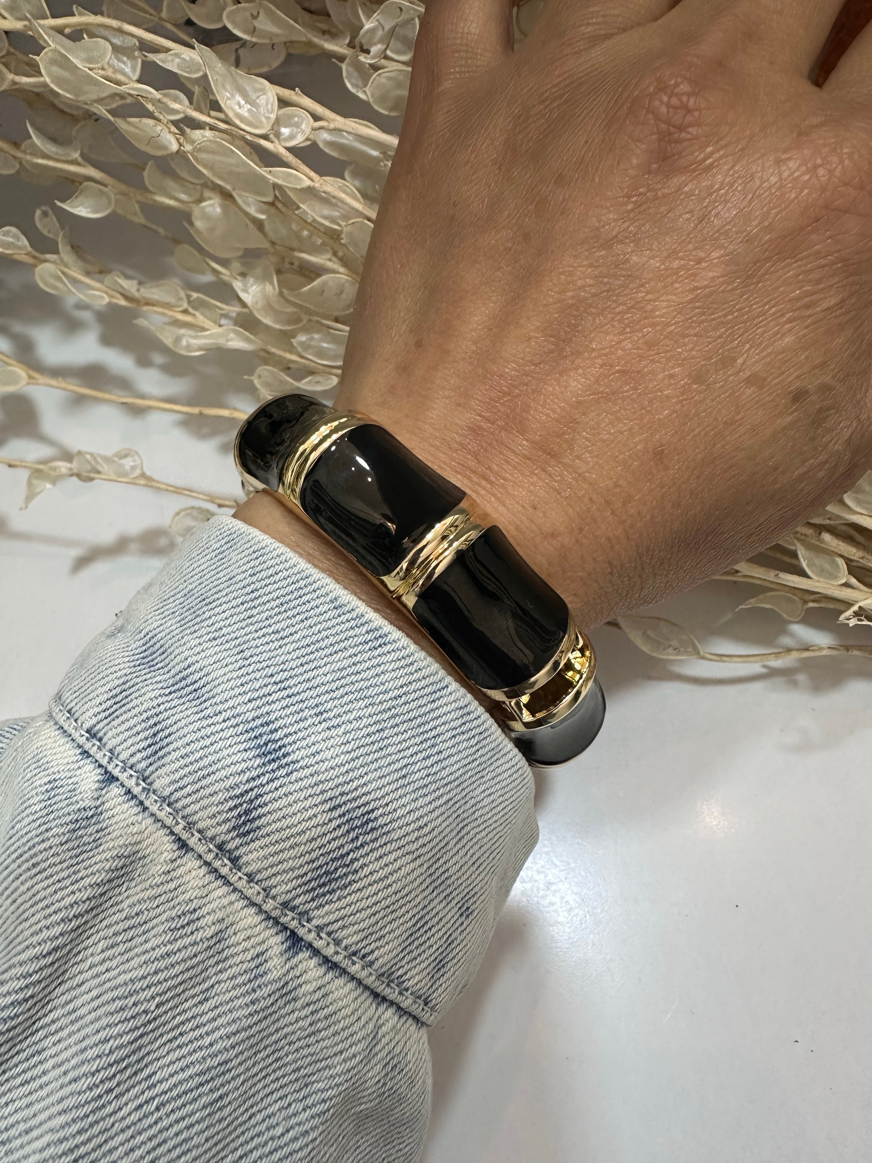 Özel Seri Black Mineli Kelepçe Bileklik