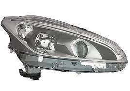 Sağ Far Peugeot P208 12 19
