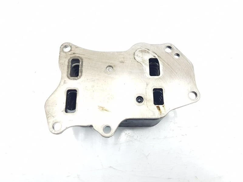 Yağ Soğutucusu Astra L 21 Combo E-Corsa F 19 Grandland 17 Zafira Life 19 Vivaro C 19 Jumpy C4-C5 18 Partner-Berlingo 18 Expert 16 P508-P5008-P301-P308-P3008-P208 Ds4 21 Ds7 1.5 Blue Hdi