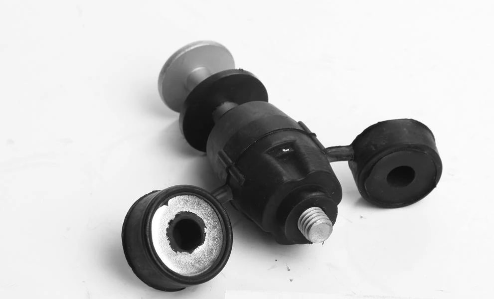 Vi̇raj Demi̇r Uç Lasti̇ği̇ Çi̇vi̇li̇ Sandero 08>logan 04> Tüm Motor Ti̇pleri̇