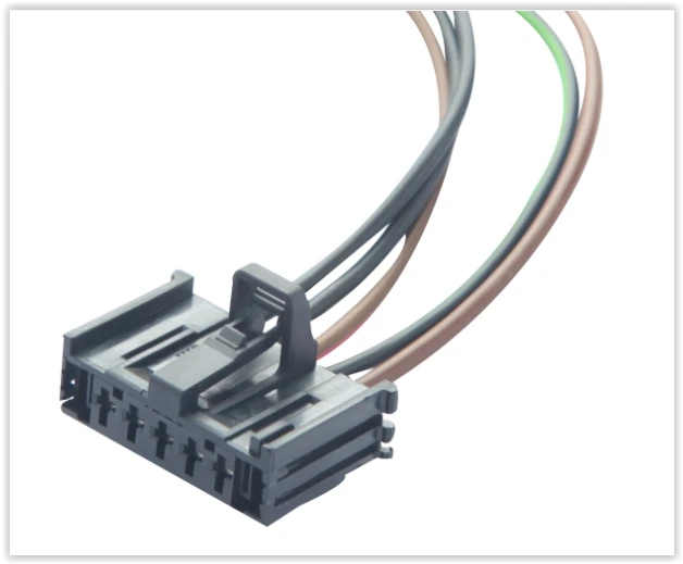 Kalori̇fer Rezi̇stans Soketi̇ Doblo-Albea-Linea