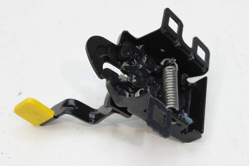 Bagaj Ki̇li̇di̇ Sağ Alt-Üst Doblo 01-09 Çi̇ft Kapı 52078943