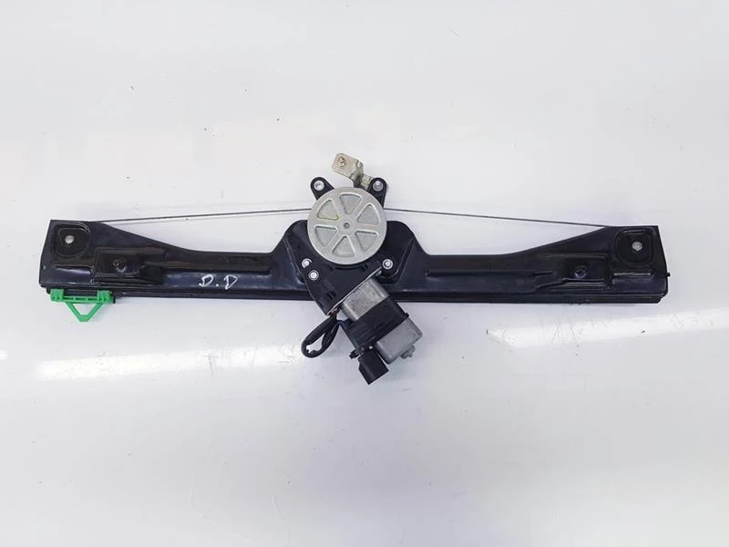 Fiat Li̇nea Cam Kri̇kosu Sağ