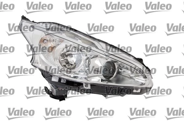 Sağ Far P208 12 19 Elektri̇kli̇ H7 Motorlu LED Gündüz Farli