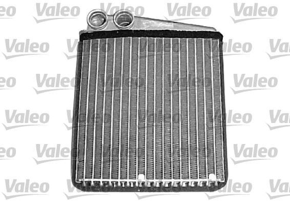 Kalori̇fer Radyatörü Caddy III-Golf V-Vi-Jetta III-Octavia-Touran-Altea-Leon-A3-Q3-Toledo 235x190