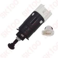 Fren Pedal Müşürü Renault Clio III 05>12 Clio IV 12> Captur I 12> Kangoo 05> Laguna II 01>07 Dacia Logan I-II 06>18 Sandero I-II 08>18 Duster I-II 10>21 Opel Vi̇varo B 06>14 4 Fi̇şli̇