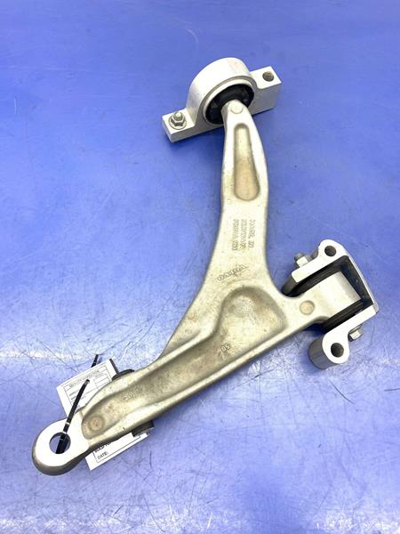 Roti̇lli̇ Salıncak Ön Sol Alt Volvo S60 2019-Volvo S60 2019 -