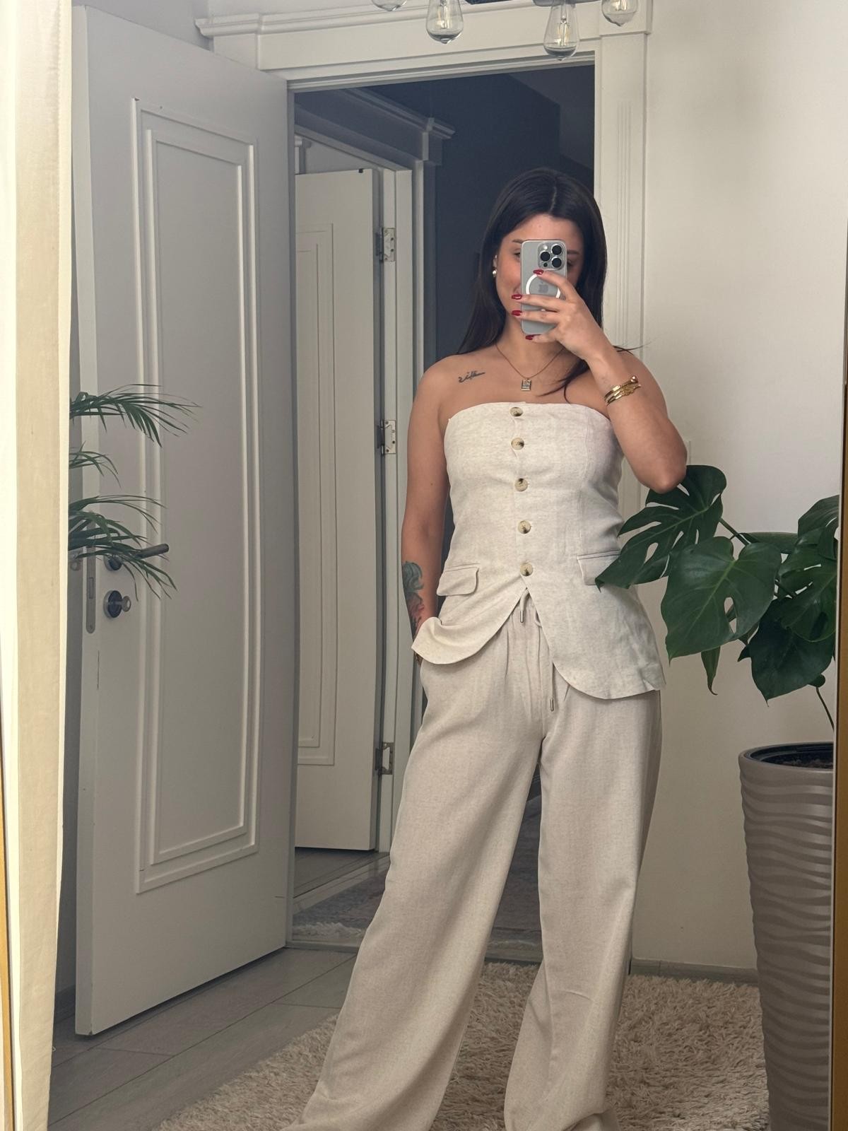 Natur Düğmeli Cep Detay Straplez Bluz 