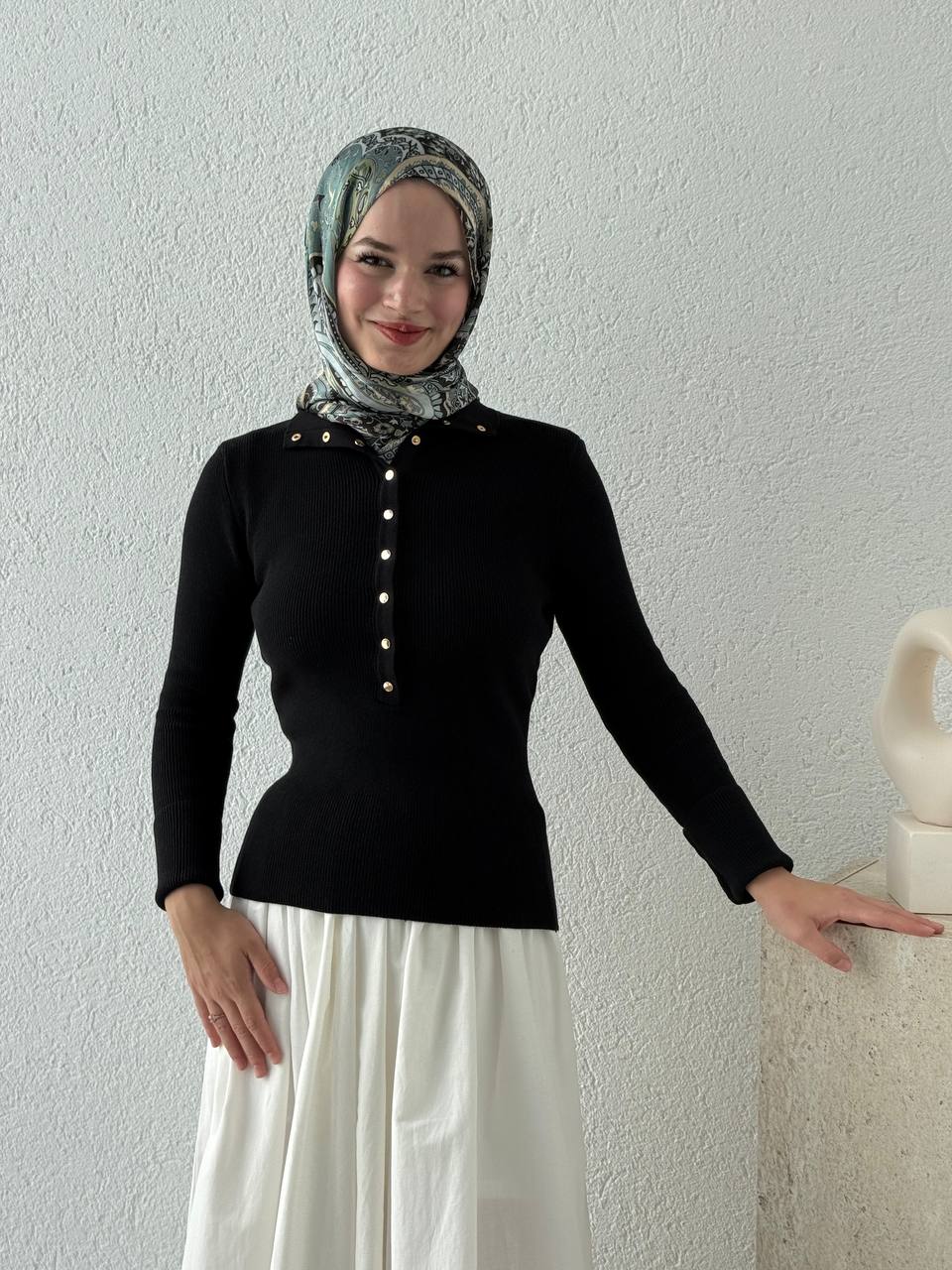 Dik Yaka Çıtçıtlı Triko 10686 - Siyah
