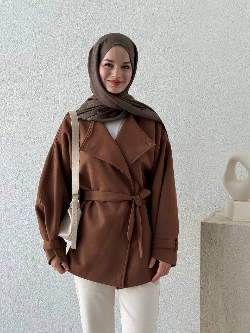 Yaka Düğme Detaylı Kuşaklı Süet Ceket  - taba
