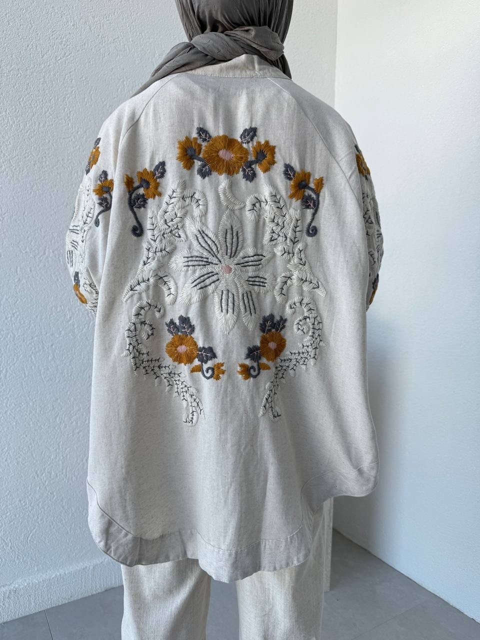 Nakışlı Çiçek Desenli Kimono - naturel