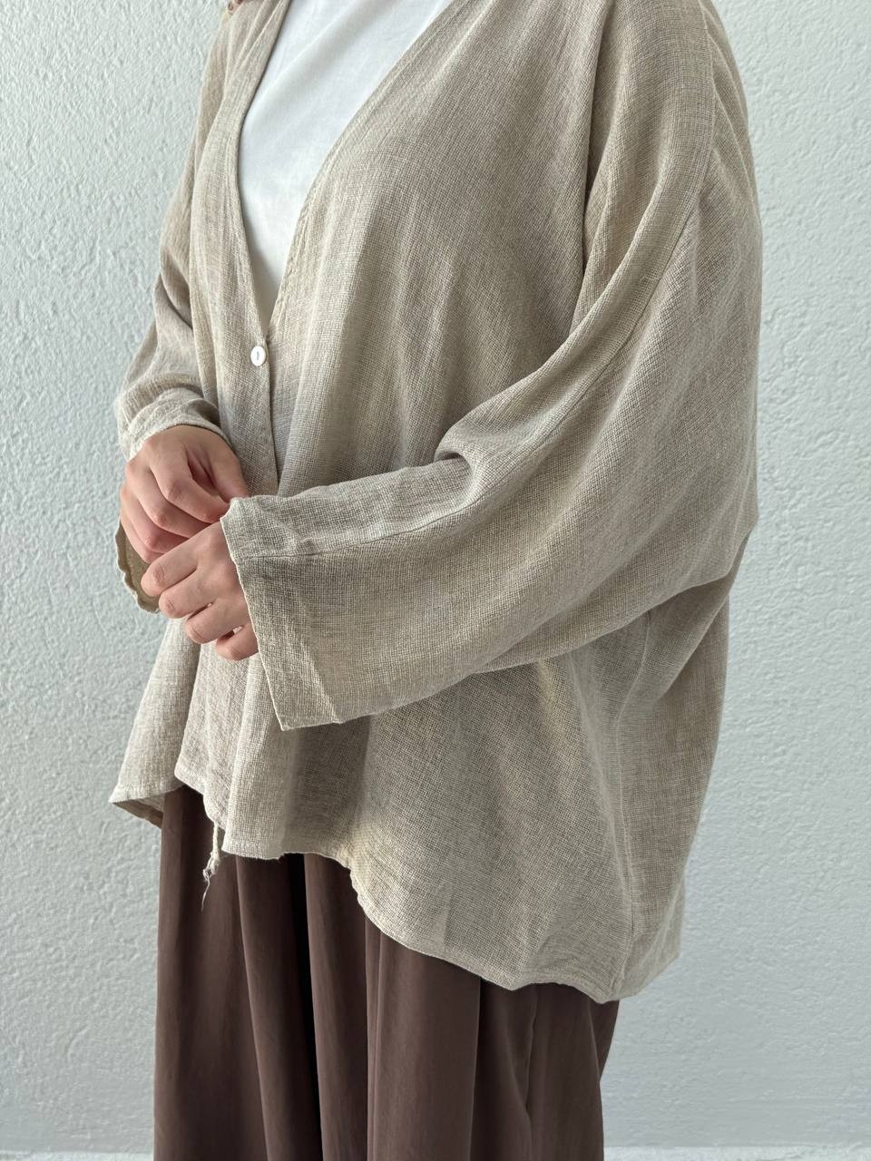 Keten Dokulu Tek Düğmeli Hırka - Kimono - Taş