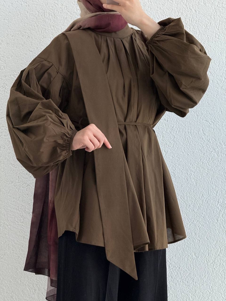 Vual Omuz Detaylı Oversize  Kuşaklı Gömlek 424 - Tozlu Kahve